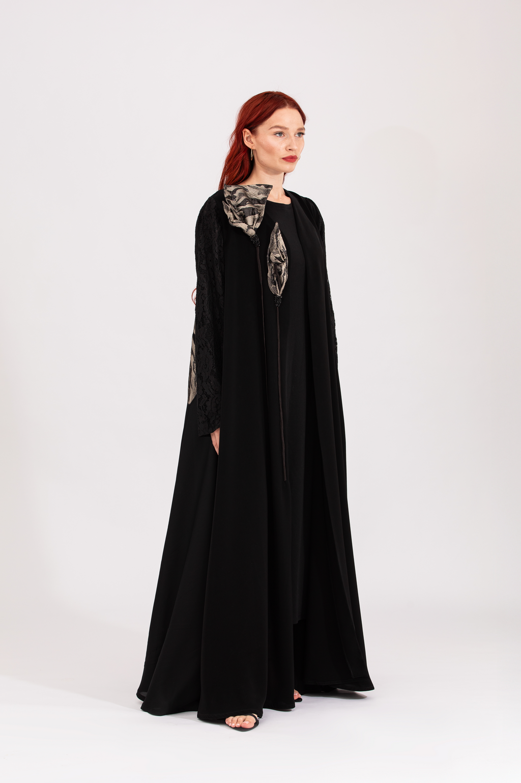 NR4 : Elegance Blossom Abaya