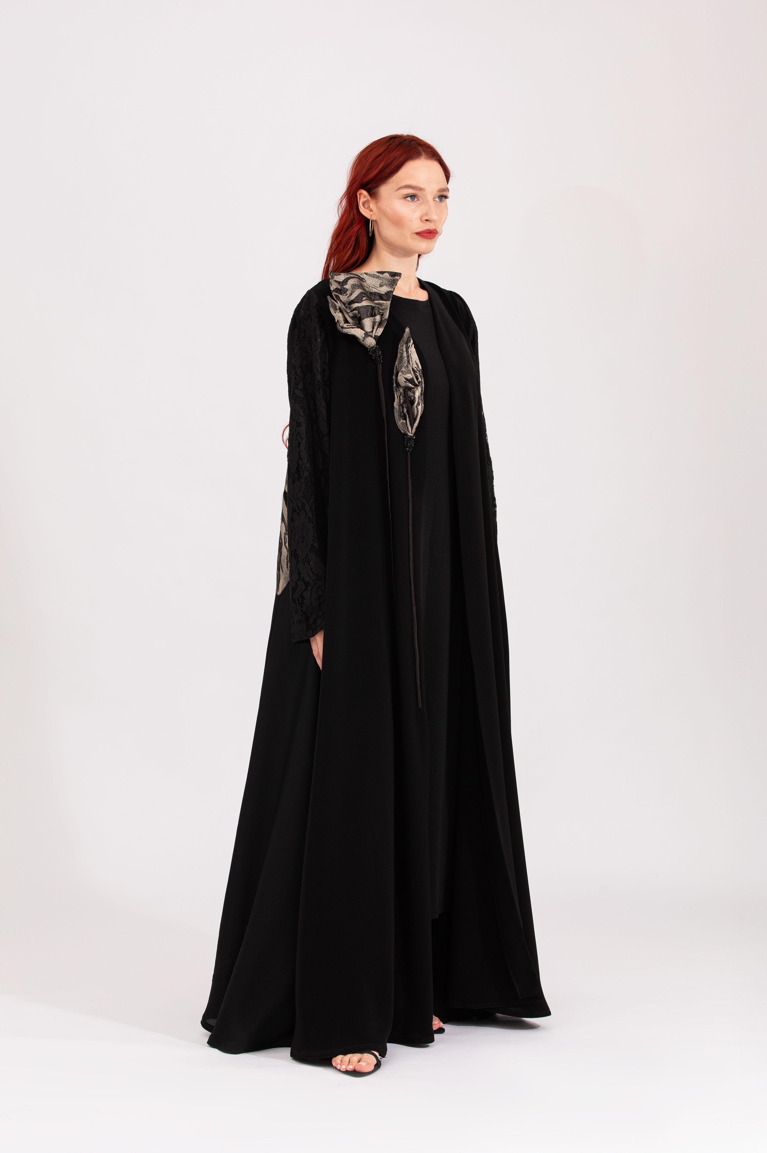 NR4 : Elegance Blossom Abaya