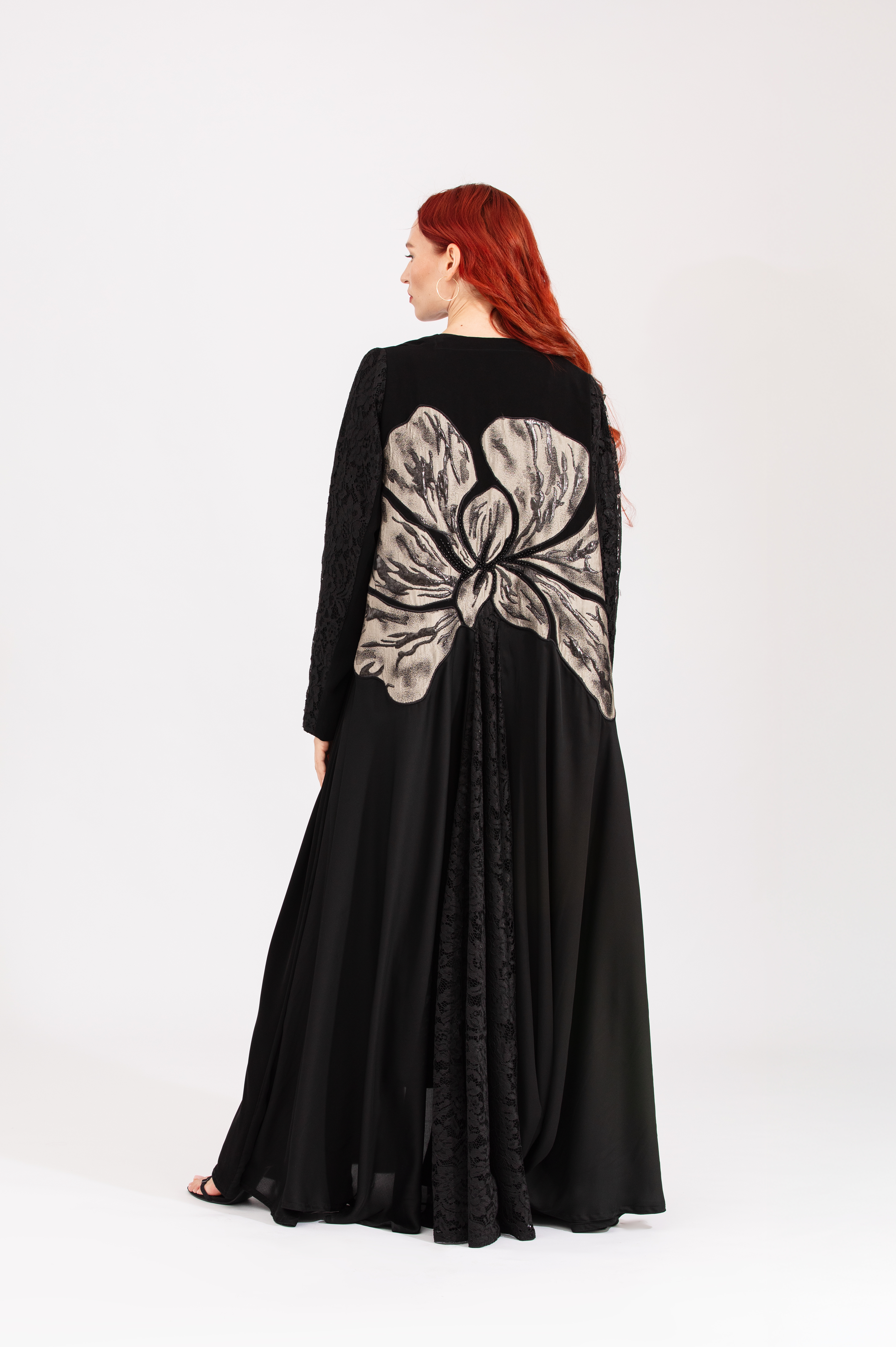 NR4 : Elegance Blossom Abaya