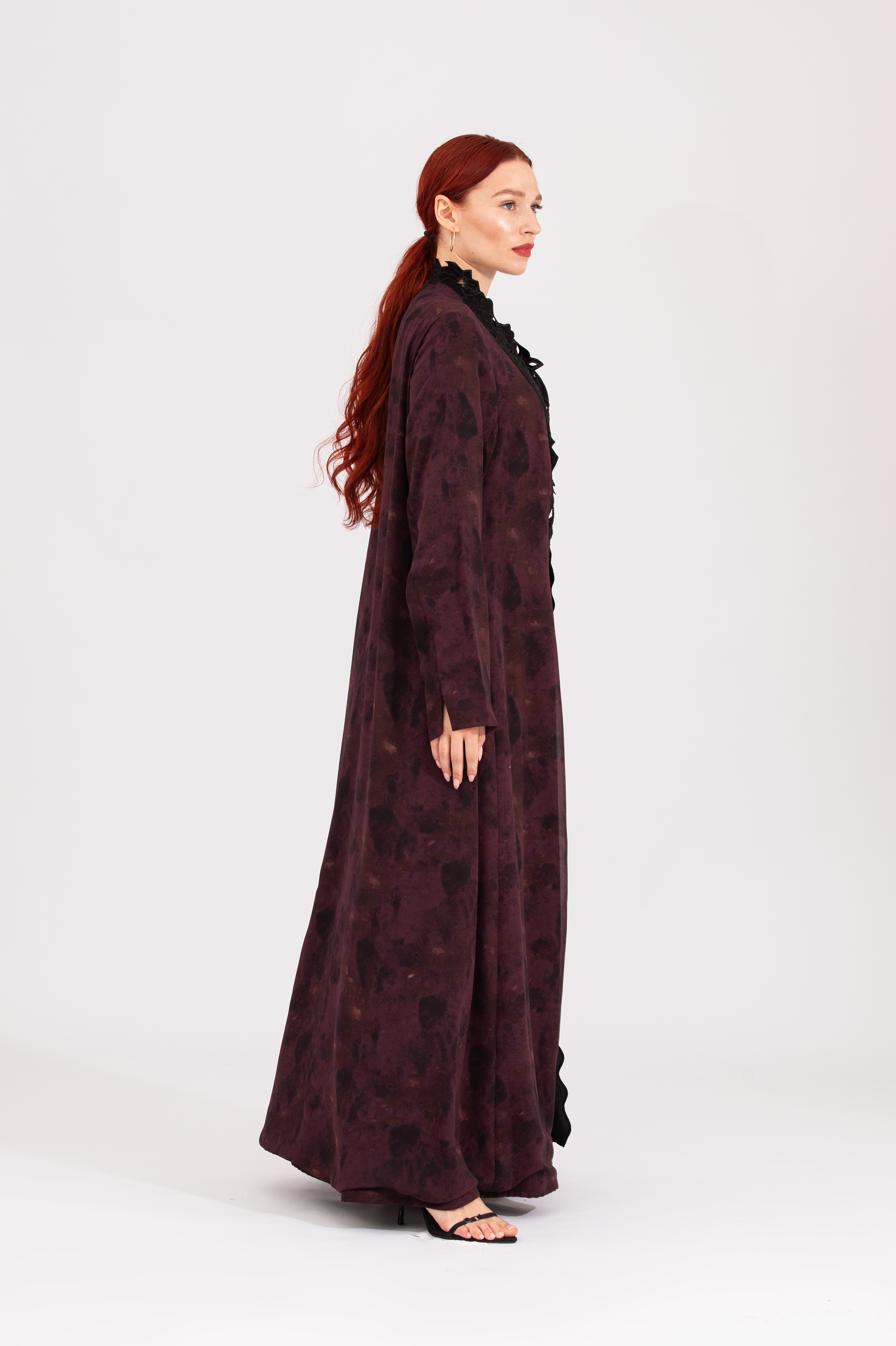 NR8 : Floral Grace Abaya Crepe