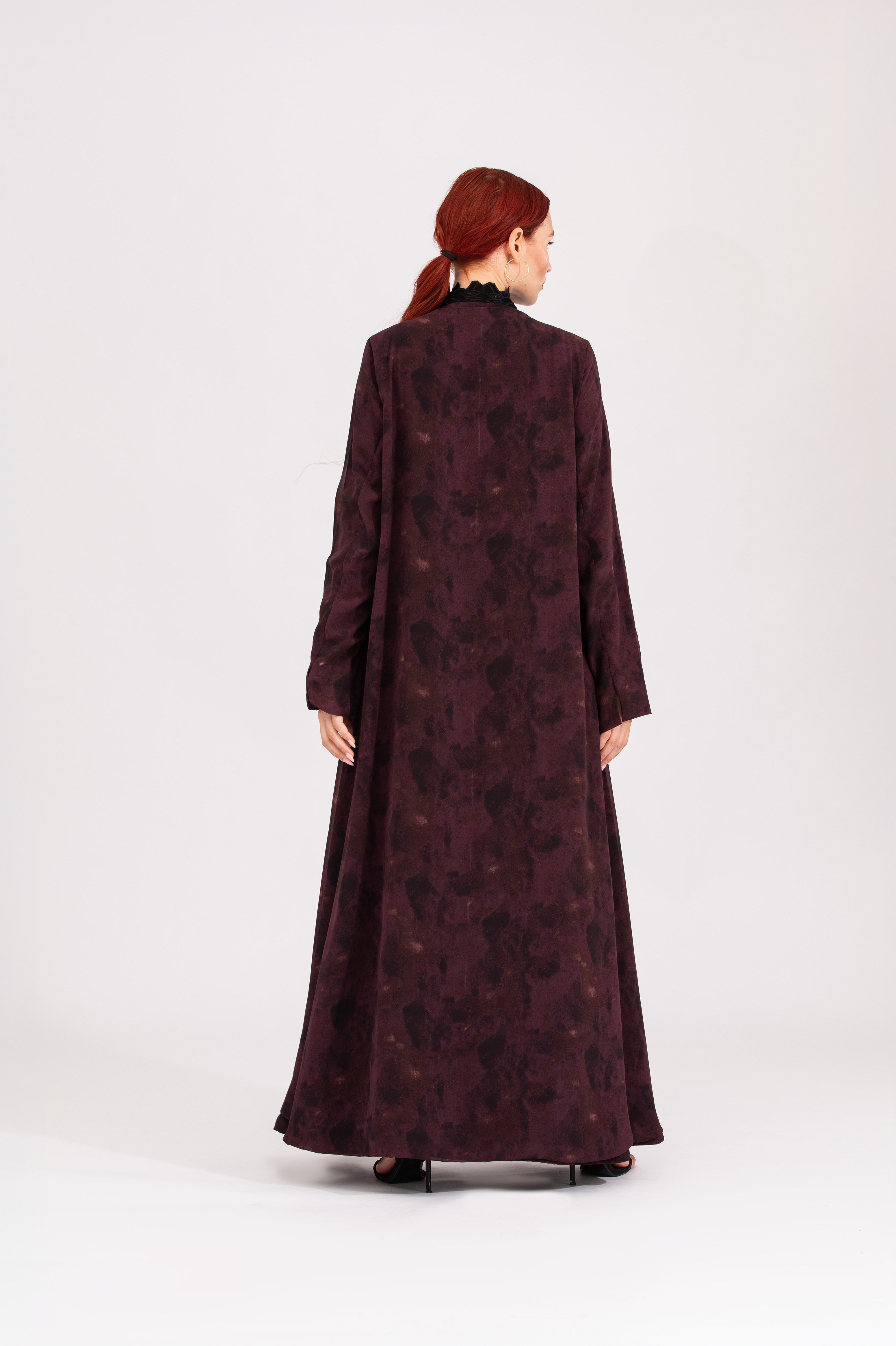 NR8 : Floral Grace Abaya Crepe