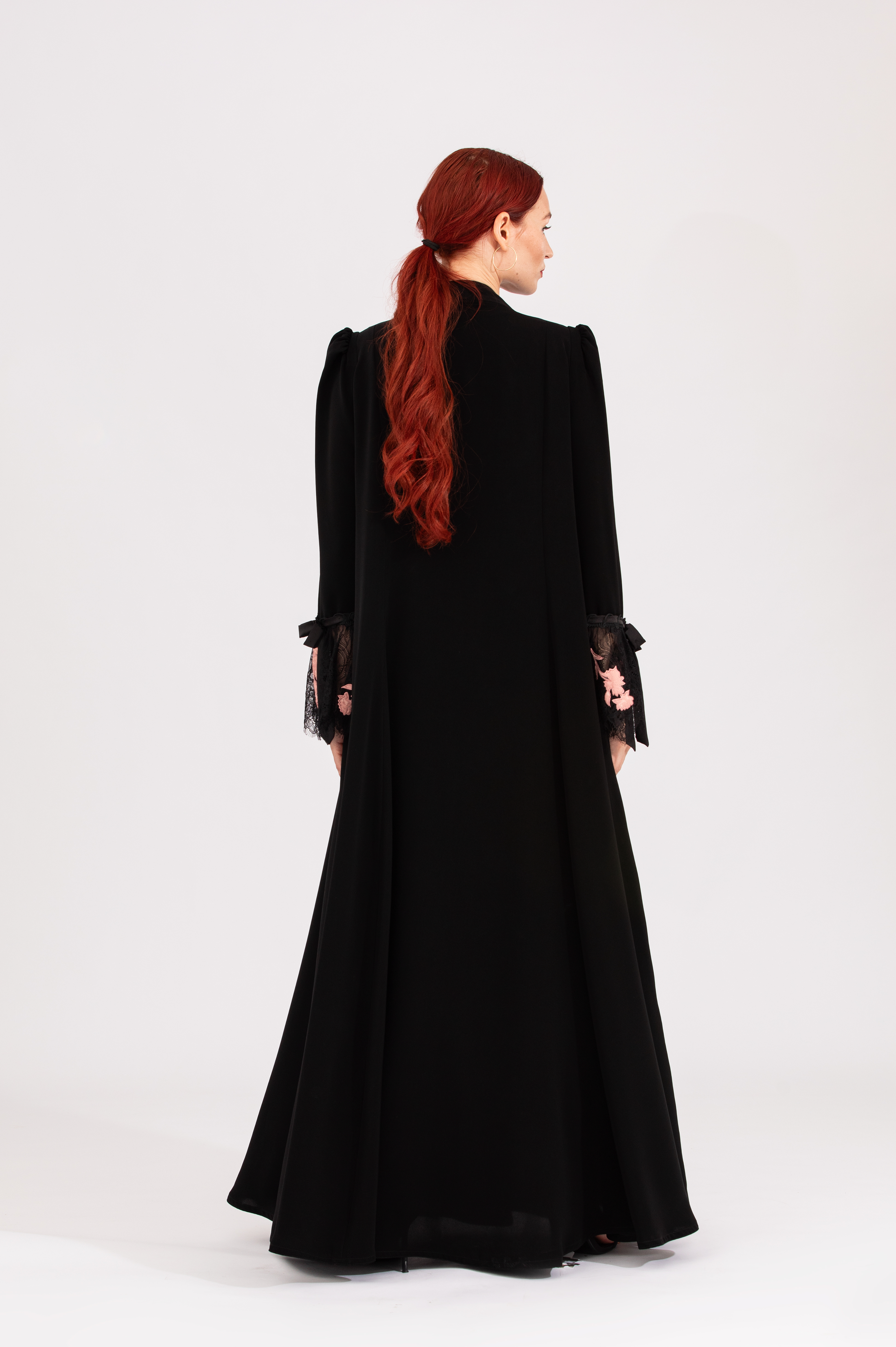 NR9 : Rose Blossom Abaya
