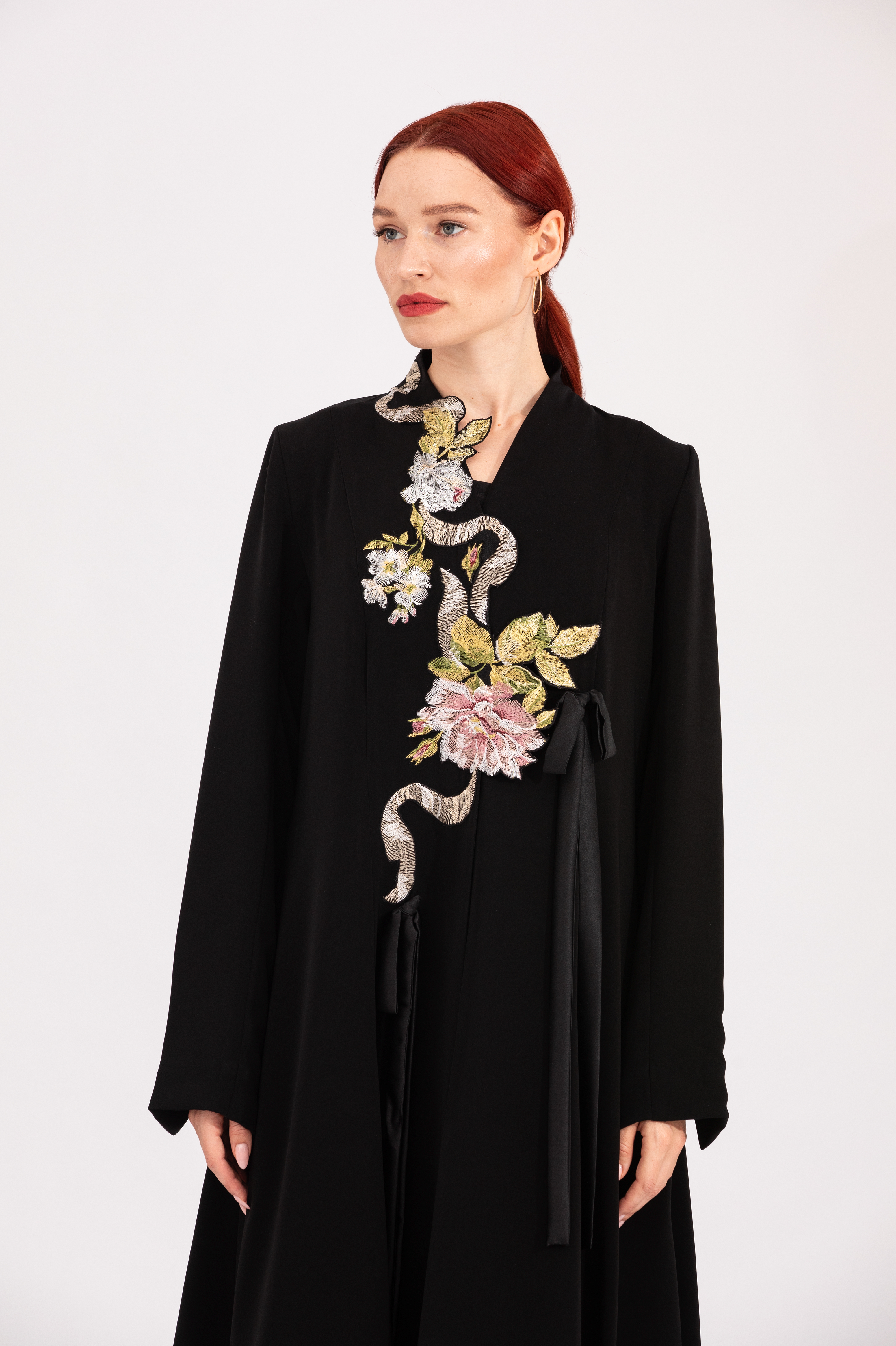 NR11 : Rose Whisper Abaya