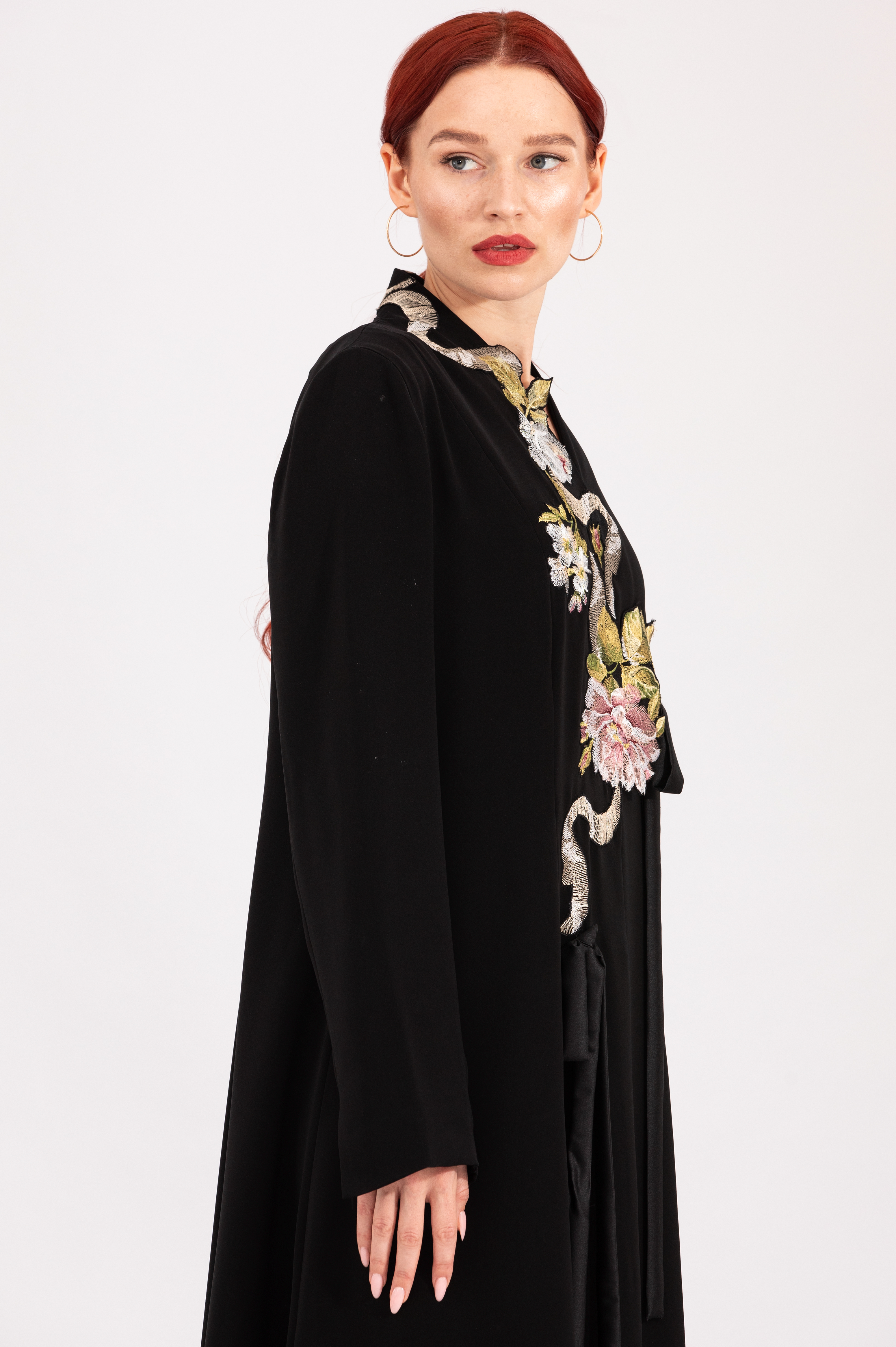 NR11 : Rose Whisper Abaya