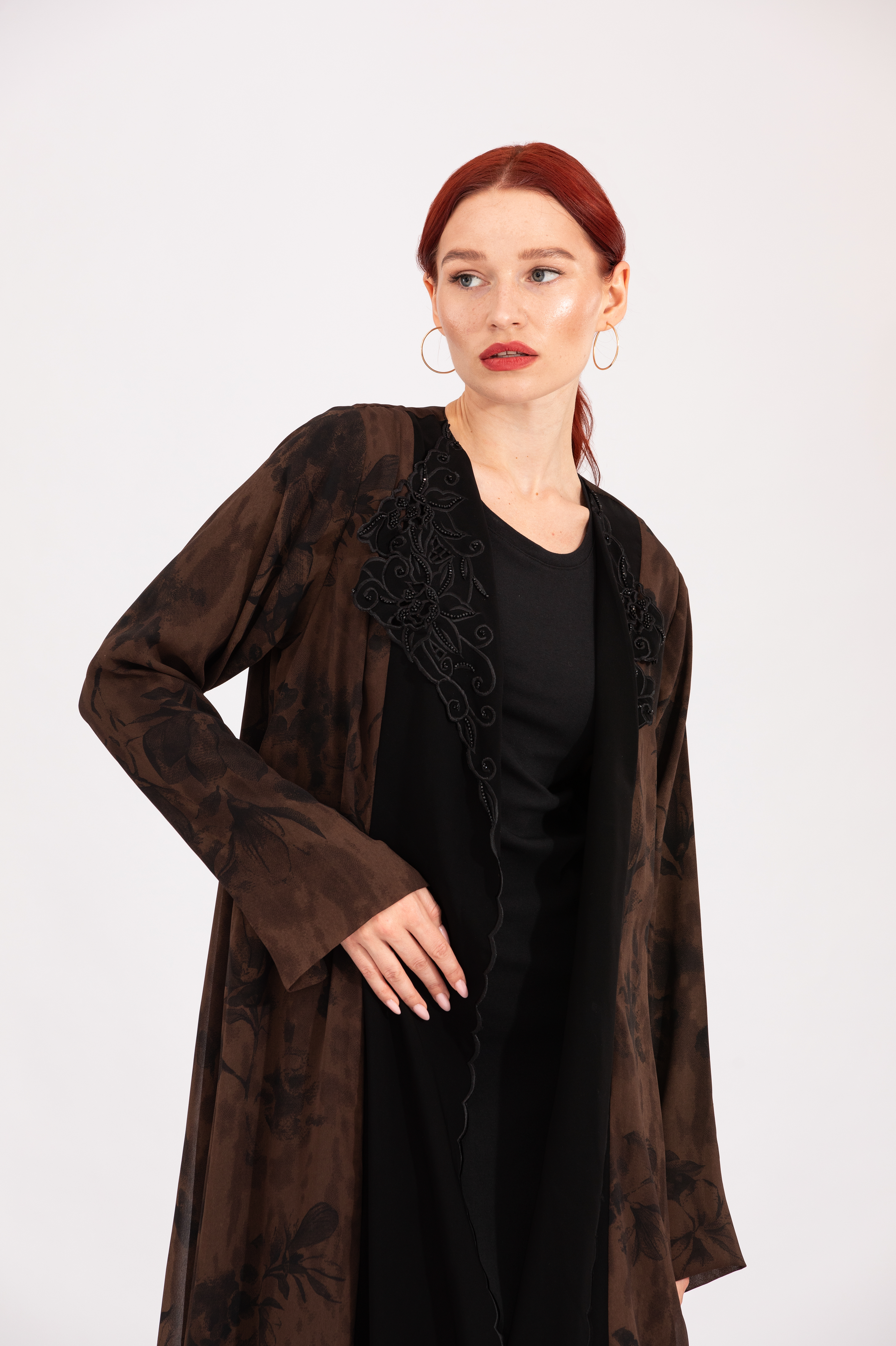 NR12 : Brown Elegance Abaya