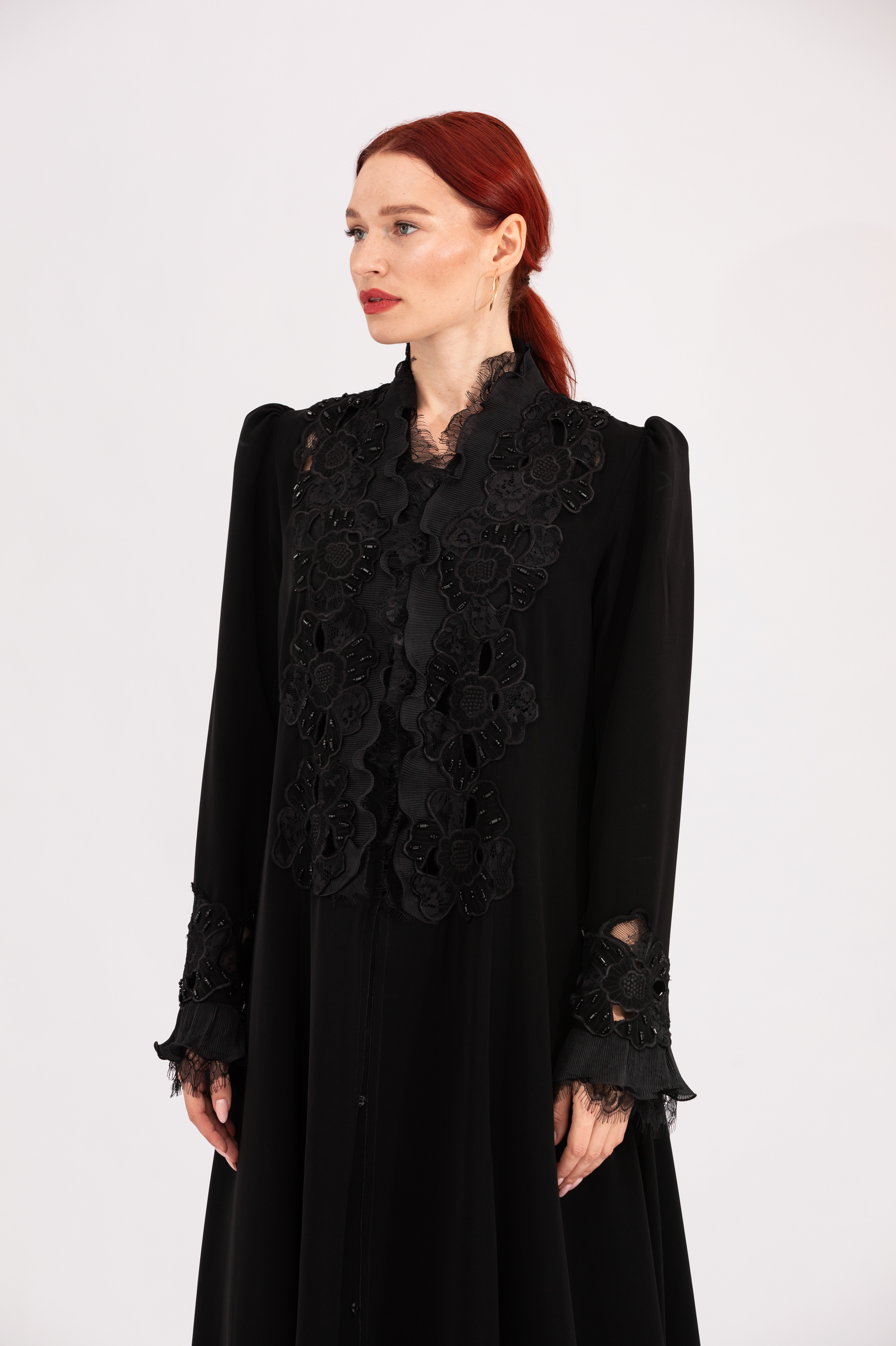 NR13 : Touch of Luxury Abaya