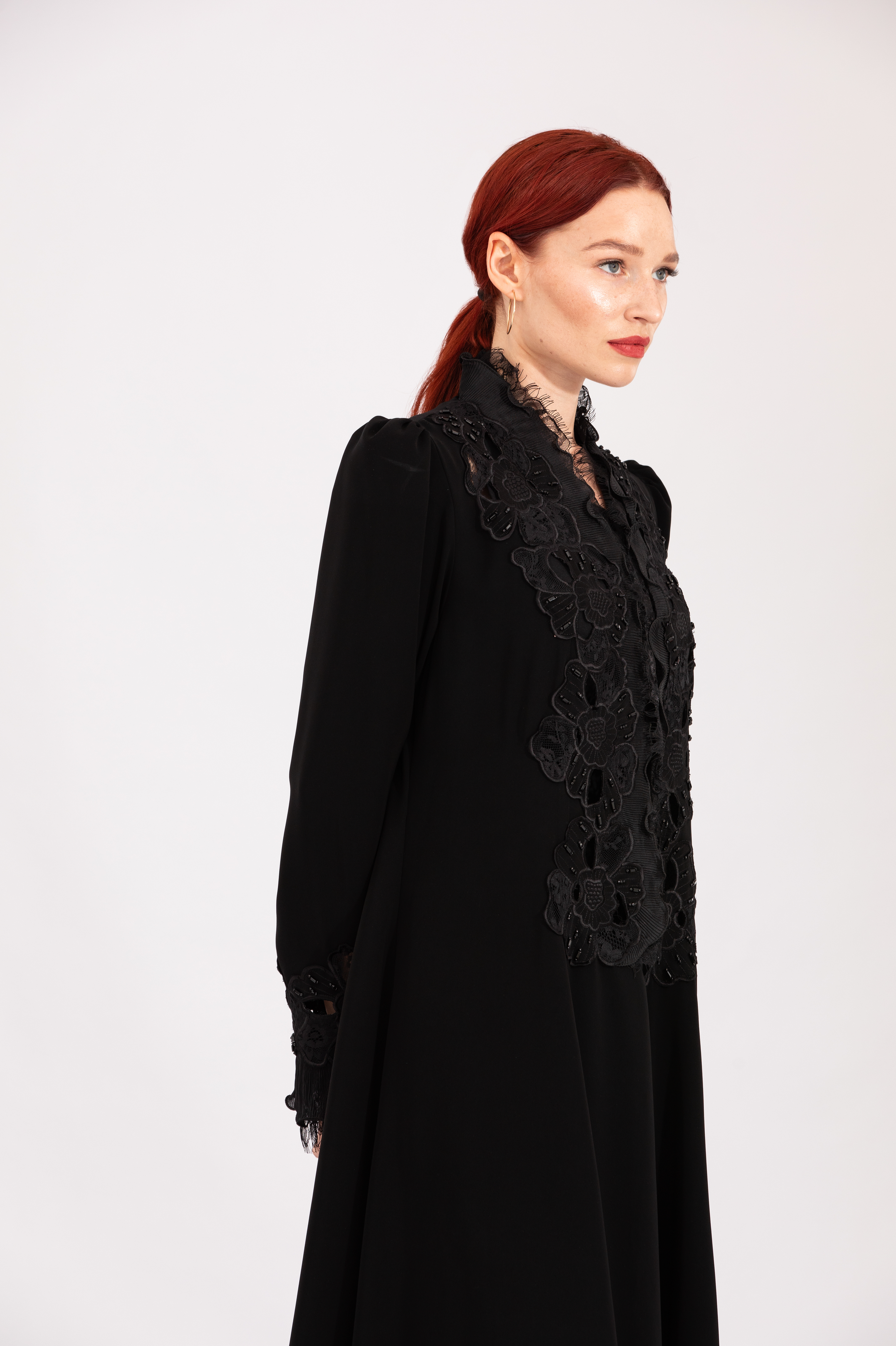 NR13 : Touch of Luxury Abaya
