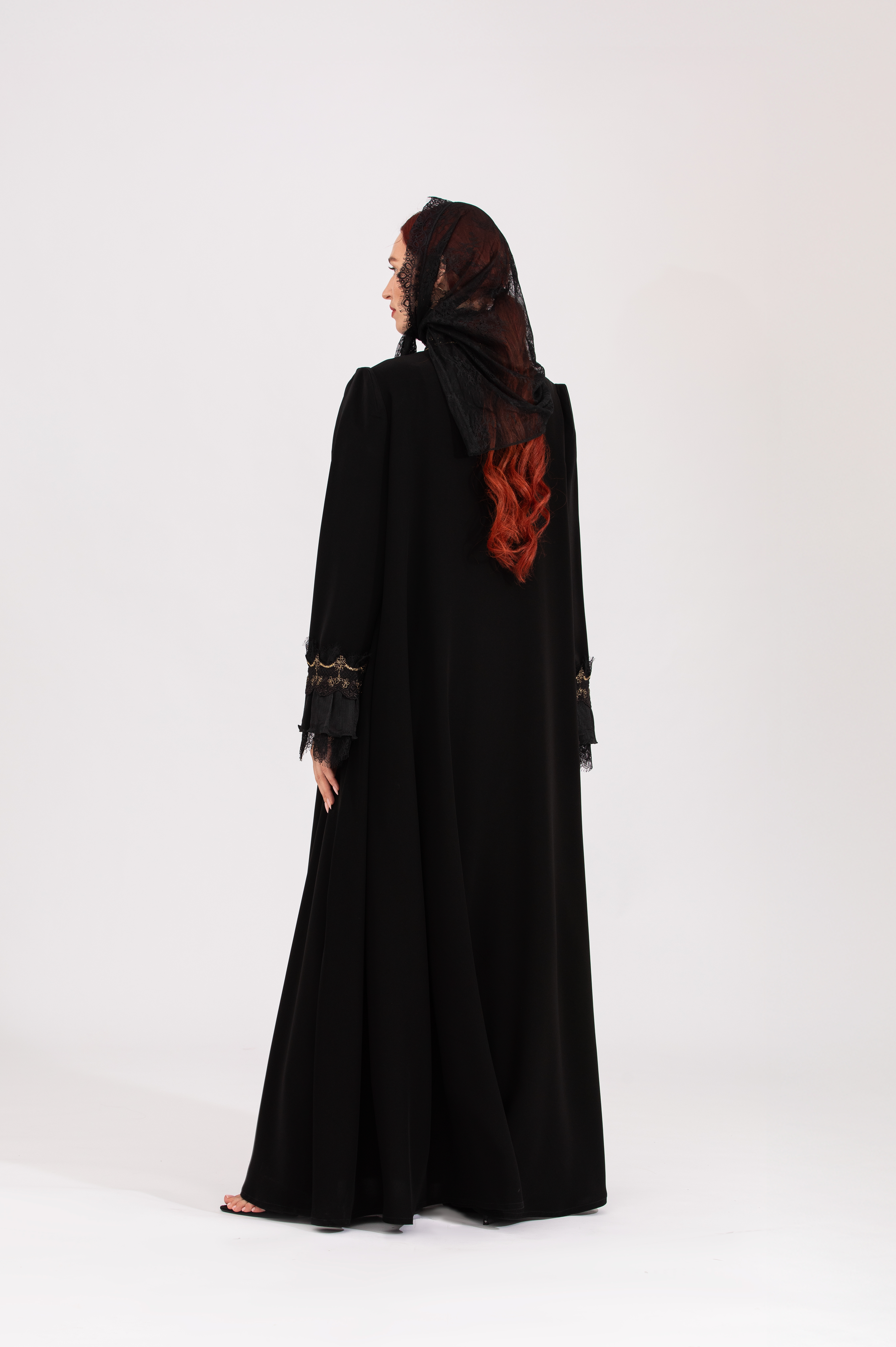 NR17 : Royal Elegance Abaya