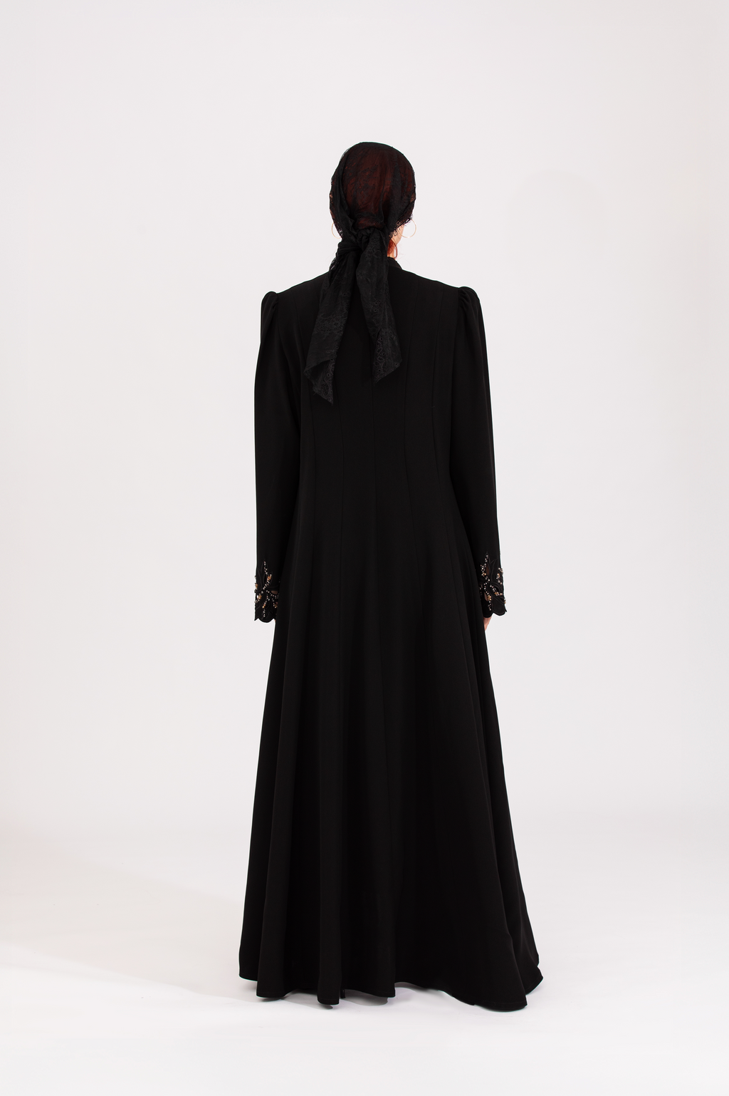 NR21 : Diamond Elegance Abaya