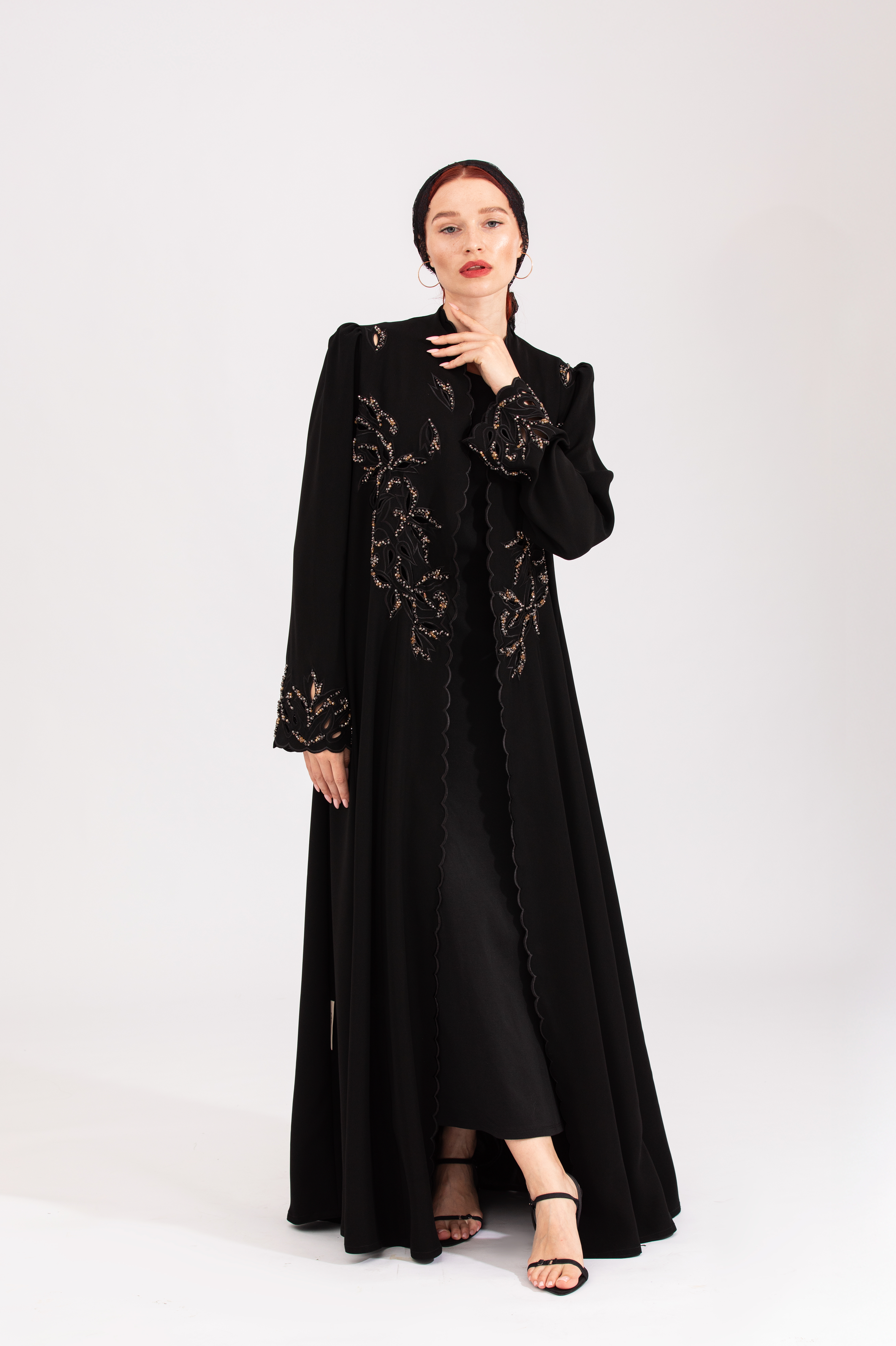 NR21 : Diamond Elegance Abaya
