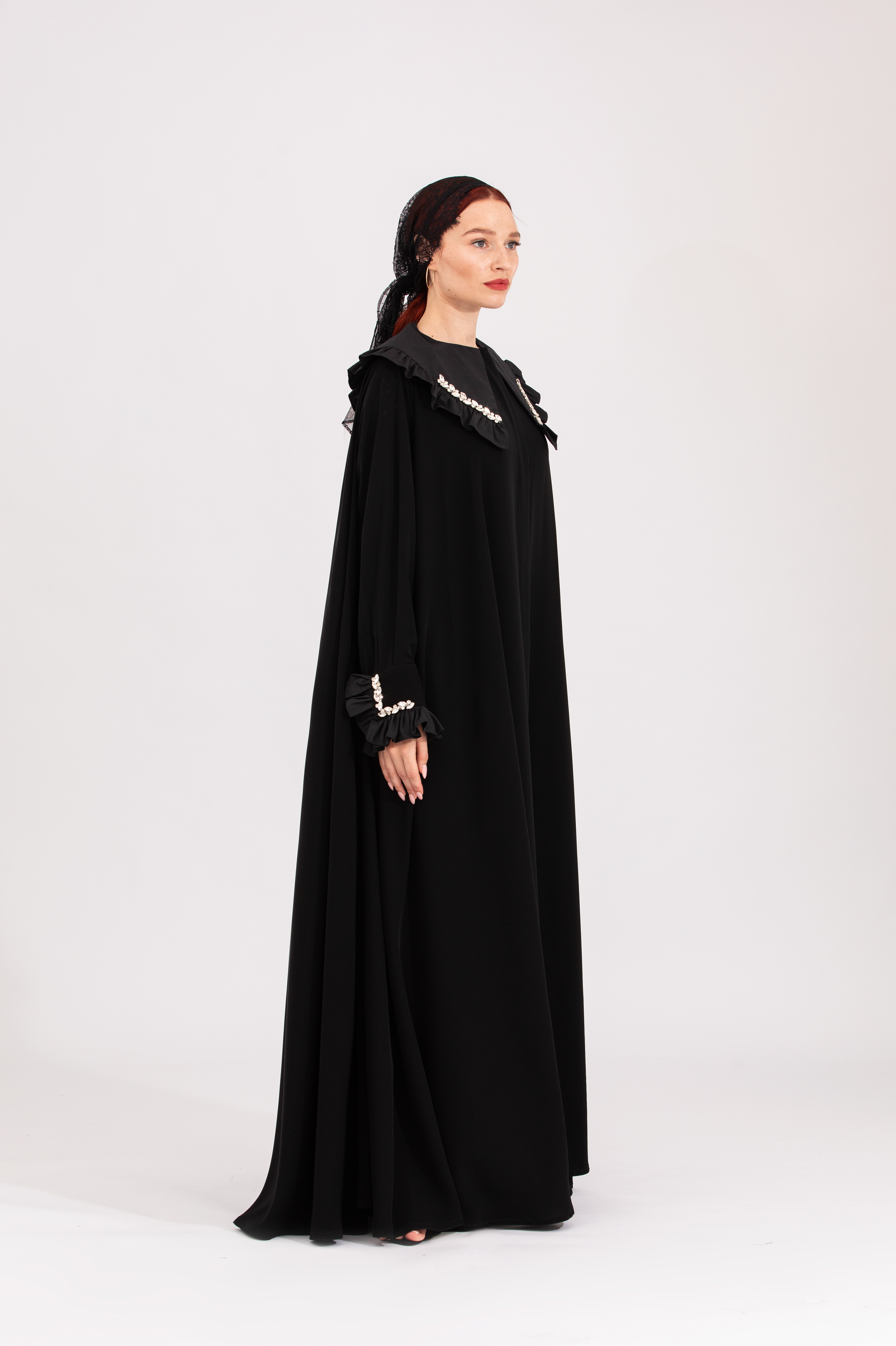 NR22 : Crystal Glow Abaya