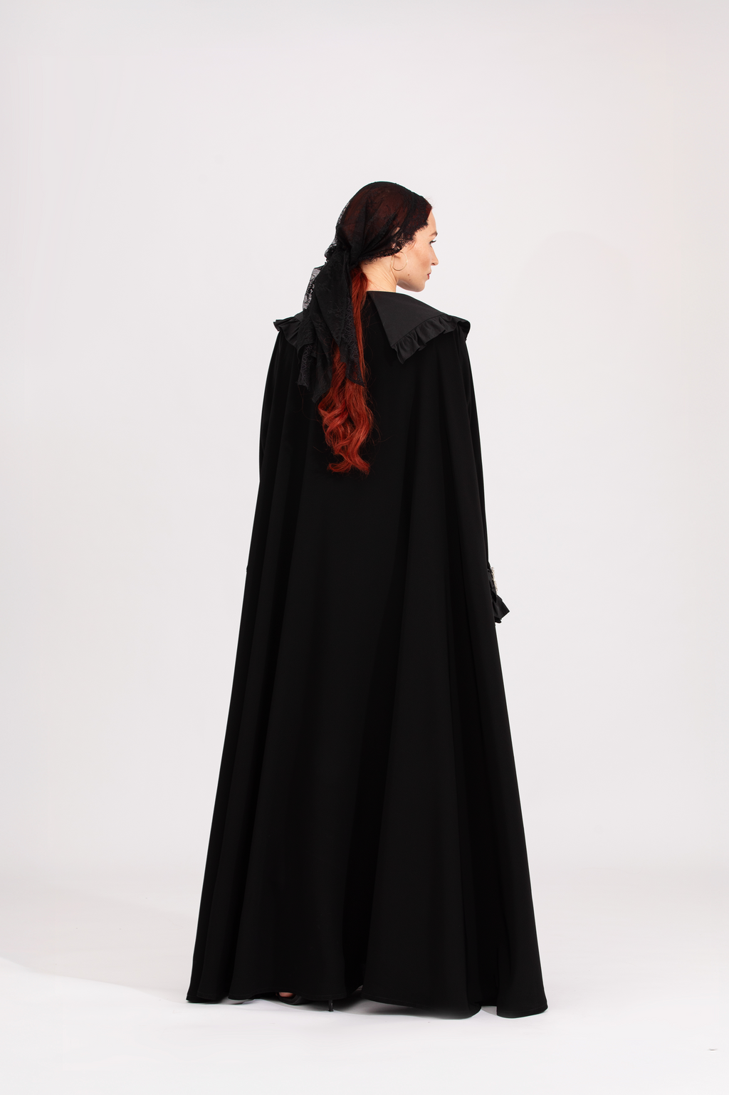 NR22 : Crystal Glow Abaya
