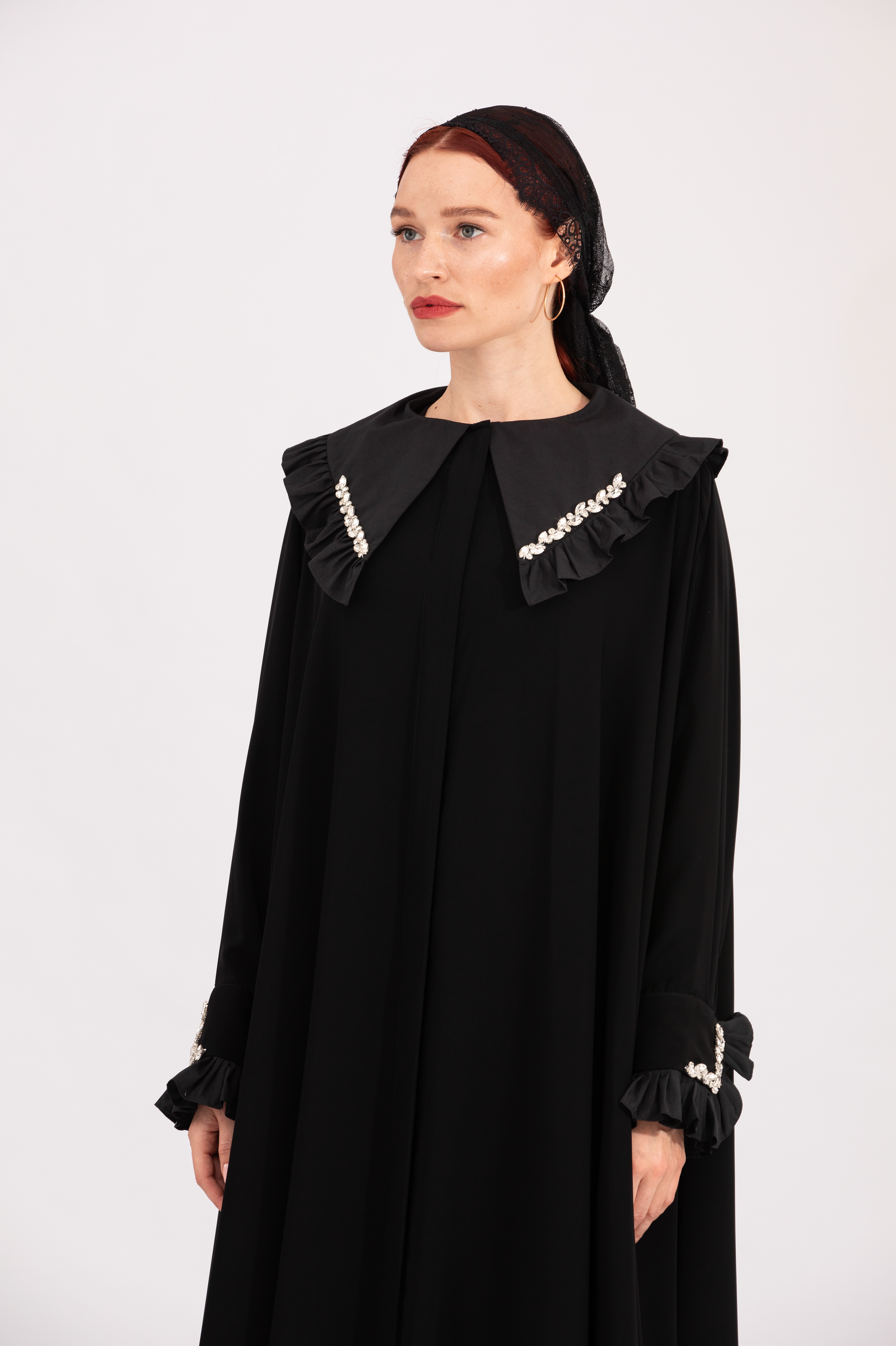 NR22 : Crystal Glow Abaya