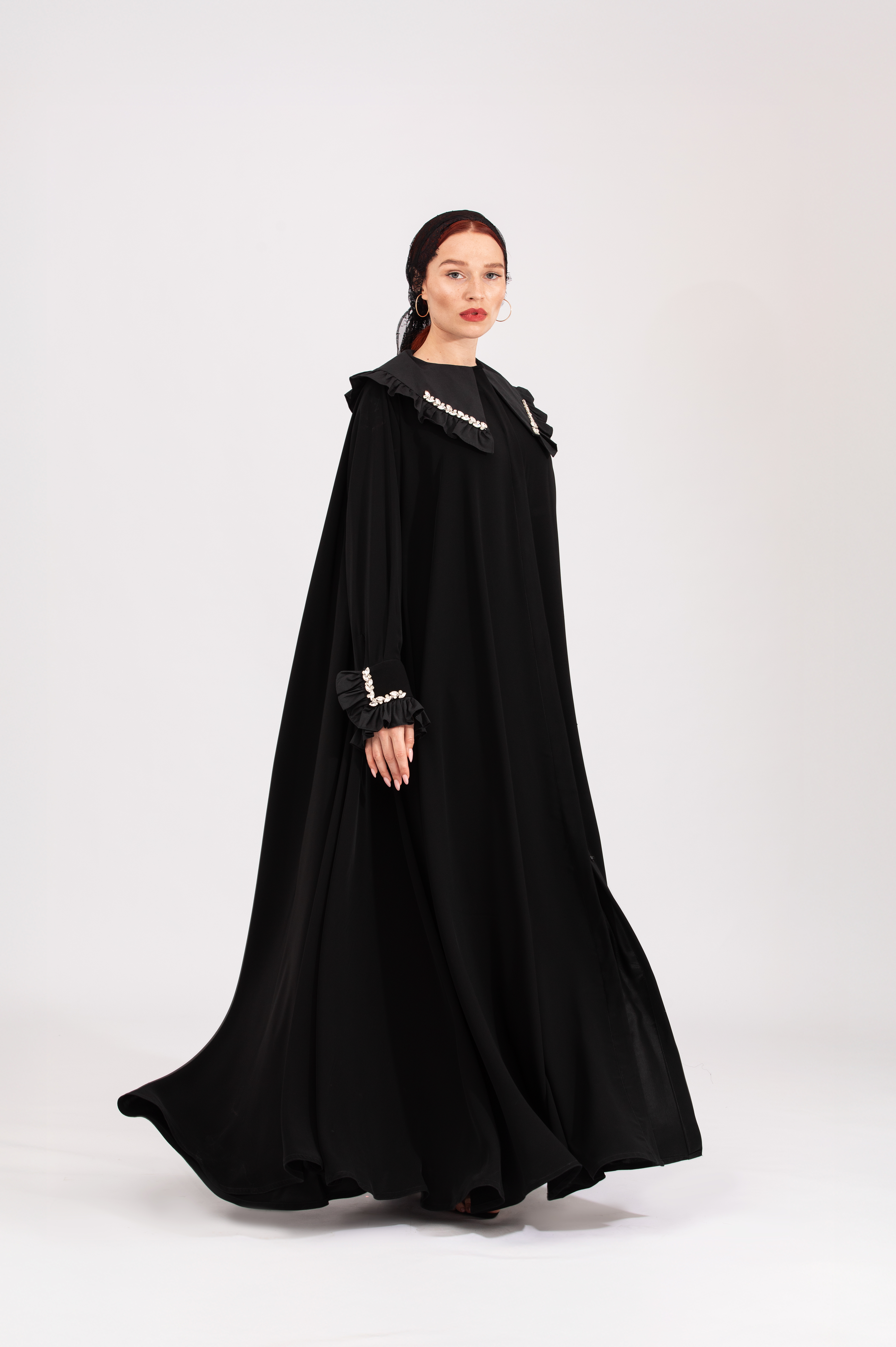 NR22 : Crystal Glow Abaya