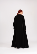 NR24 : Elegant White Abaya