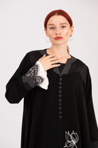 NR26 : Silk Blossom Abaya