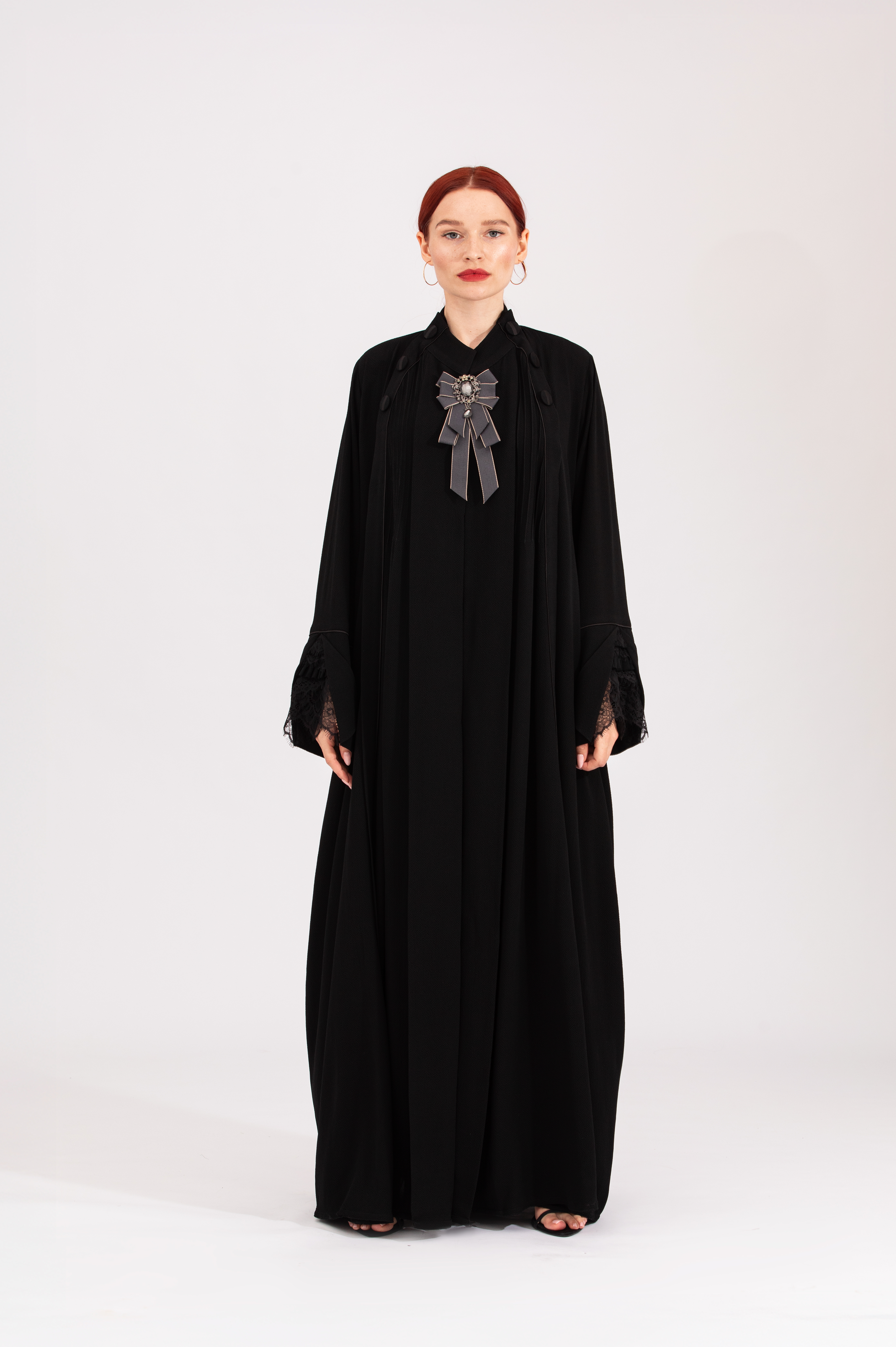 NR27 : Victorian Touch Abaya