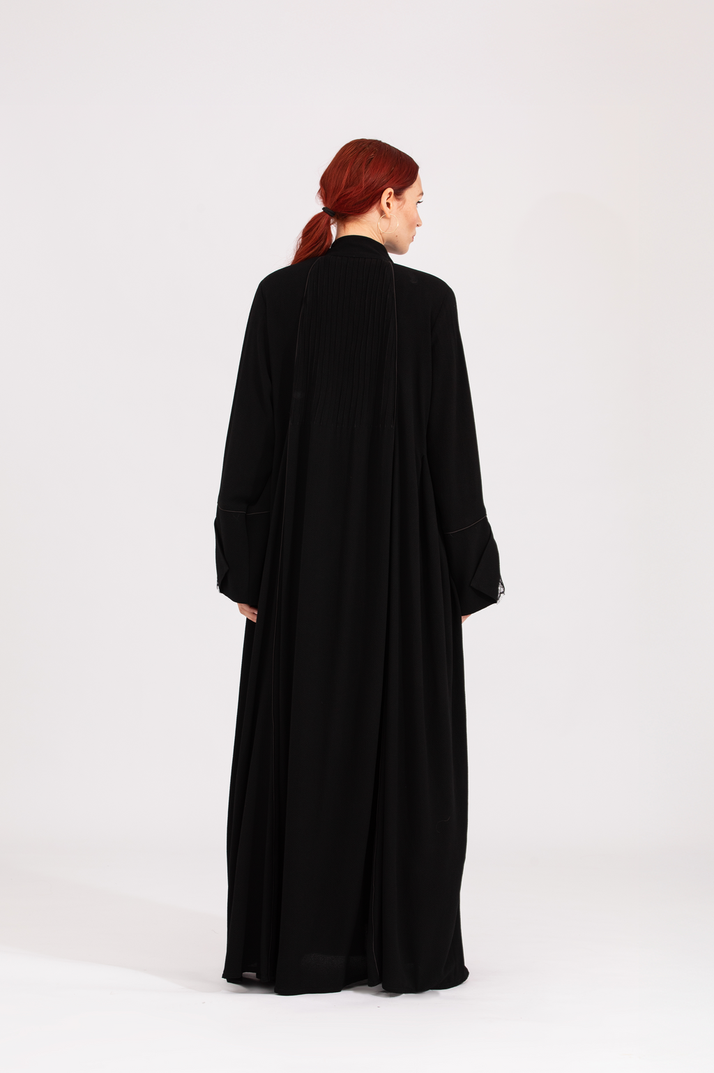 NR27 : Victorian Touch Abaya