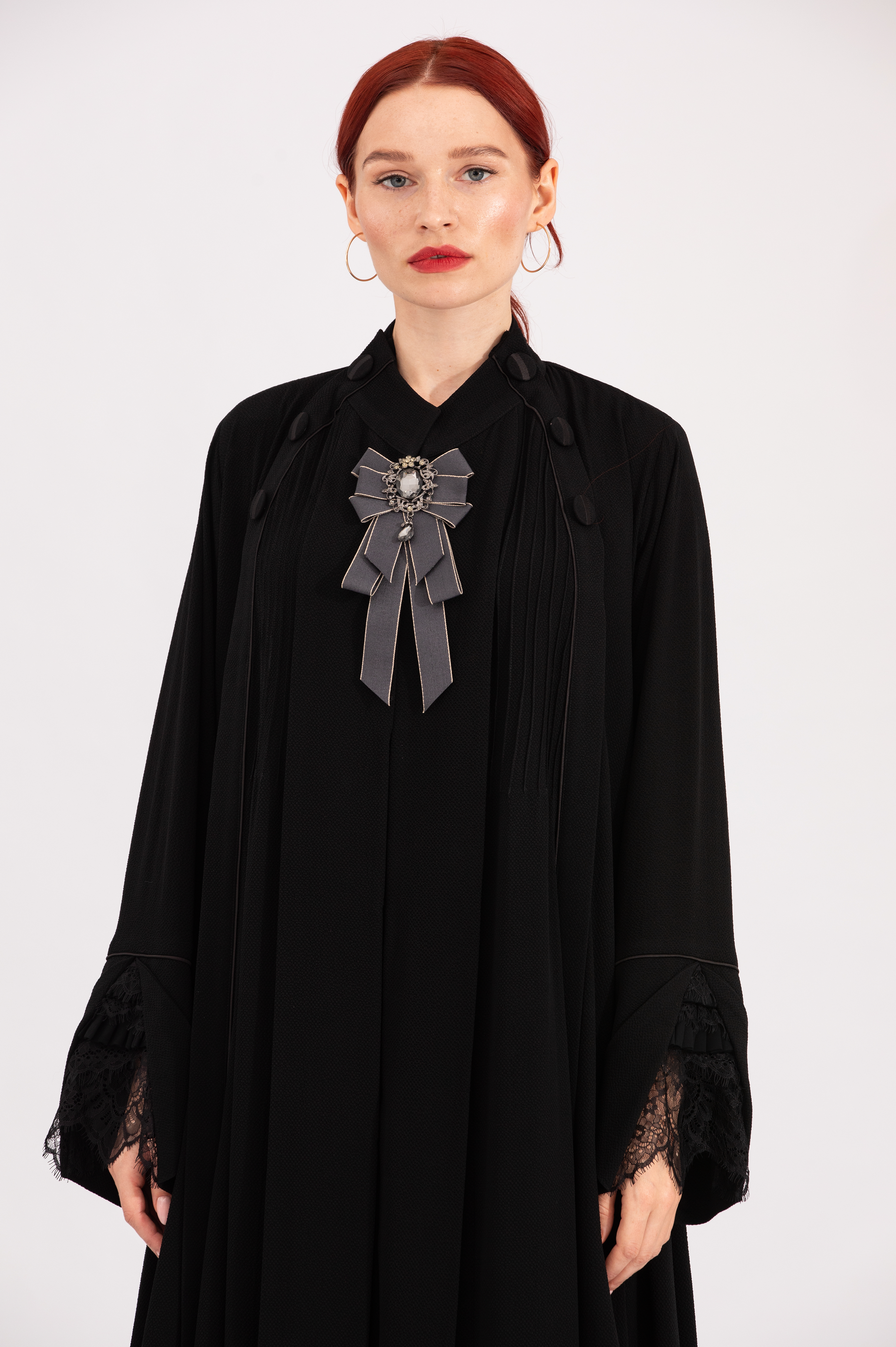 NR27 : Victorian Touch Abaya