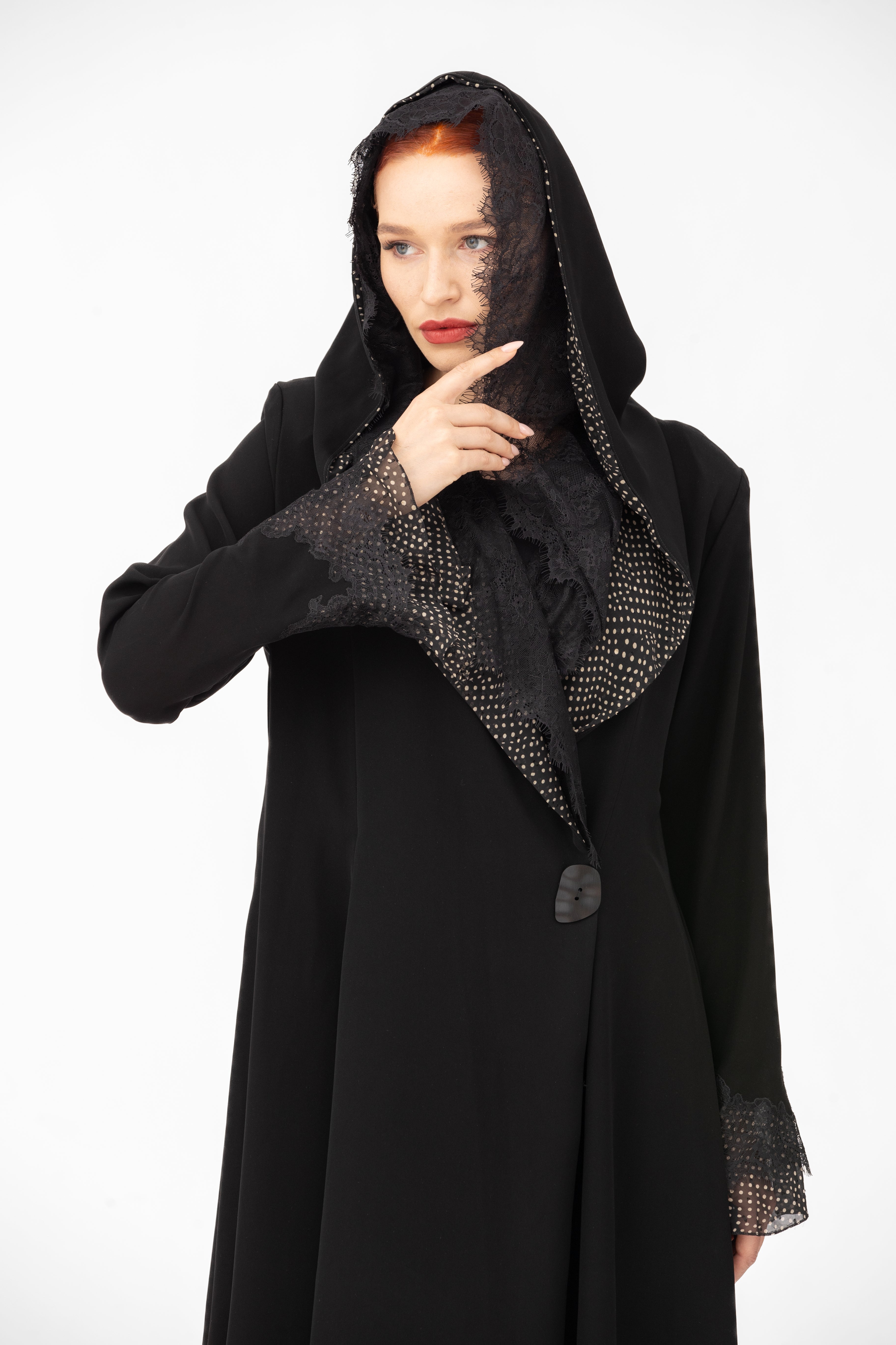 NR44 : Elegant Black Hooded Abaya