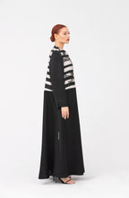 NR45 : Striped Elegance Abaya