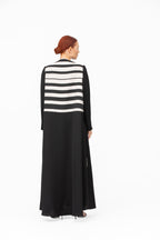 NR45 : Striped Elegance Abaya