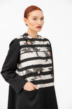 NR45 : Striped Elegance Abaya