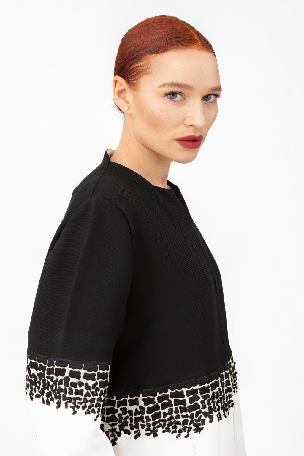 NR48 : Contrast Grace Abaya