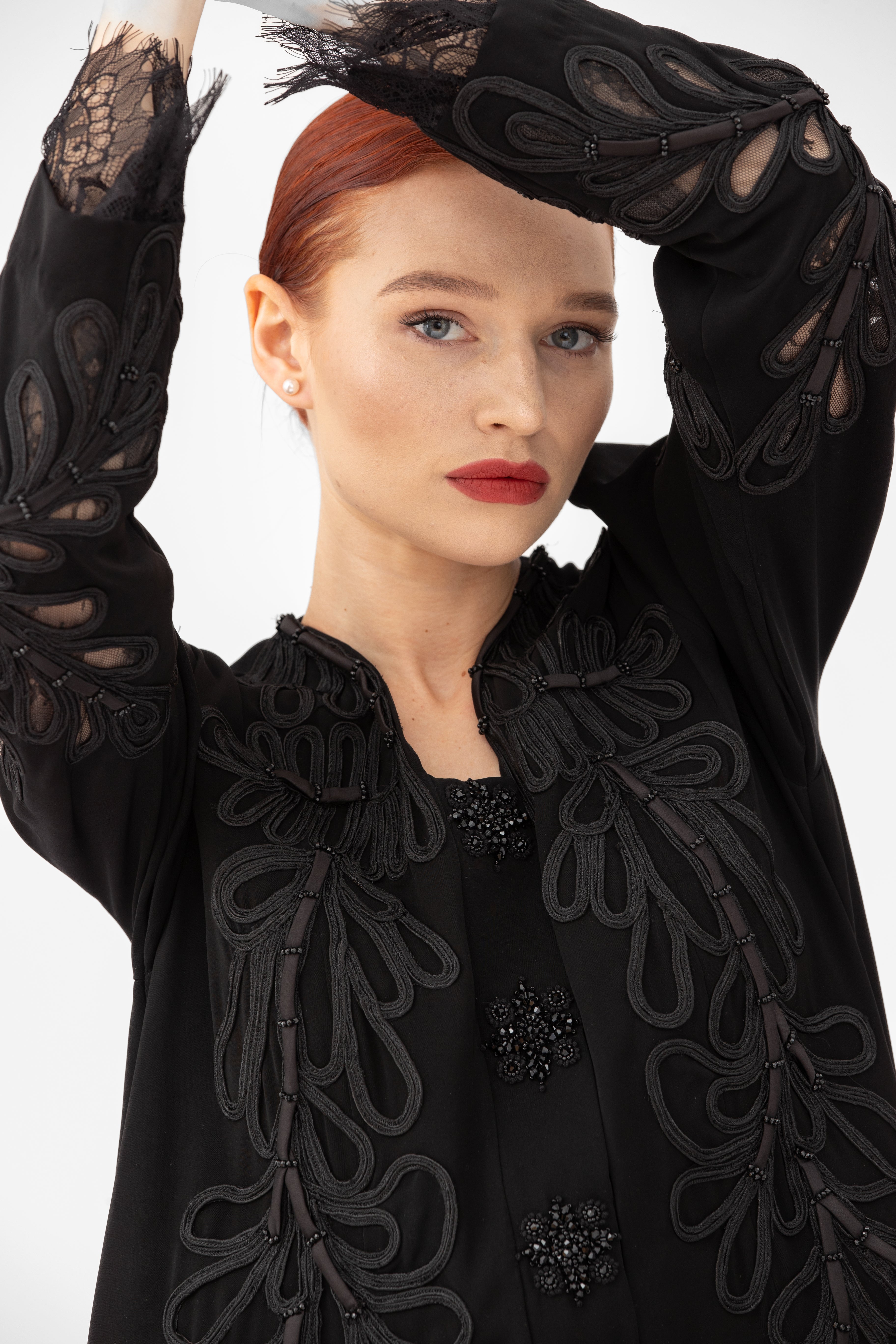 NR51 : Handcrafted Black Abaya