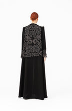 NR53 : Elegant Embroidered Abaya
