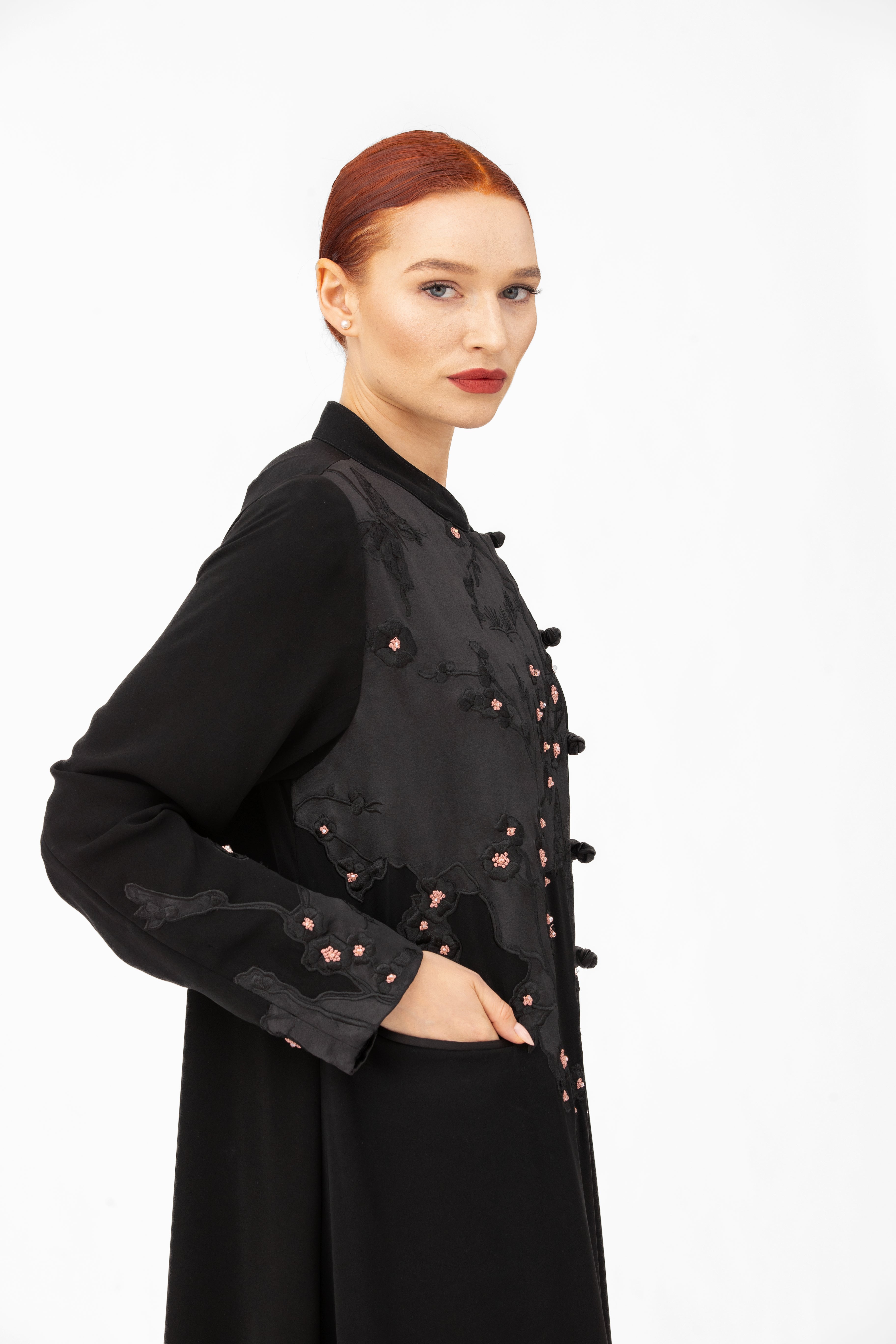 NR59 : Blossom Charm Abaya