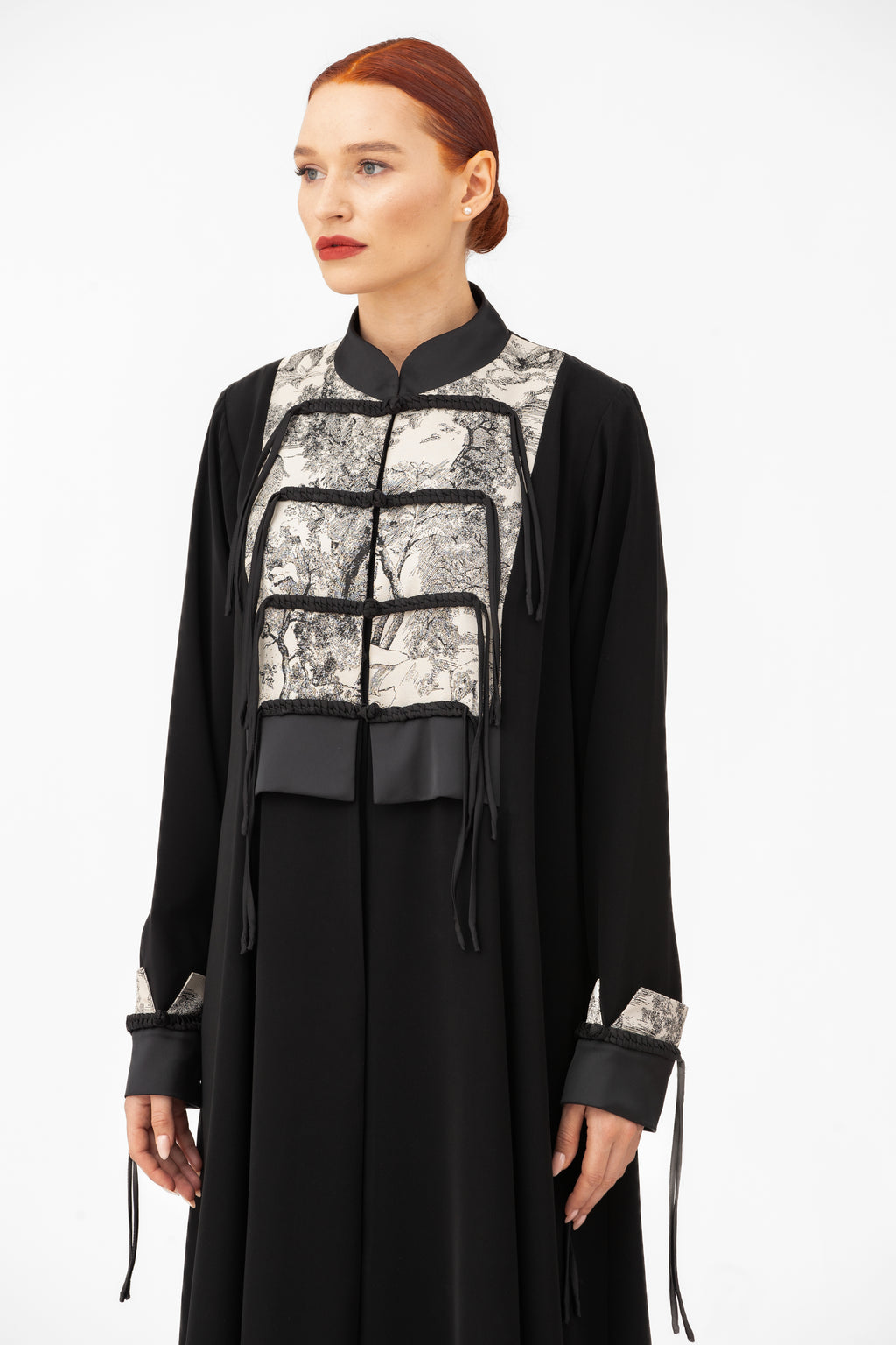 NR60 : Modern Contrast Abaya
