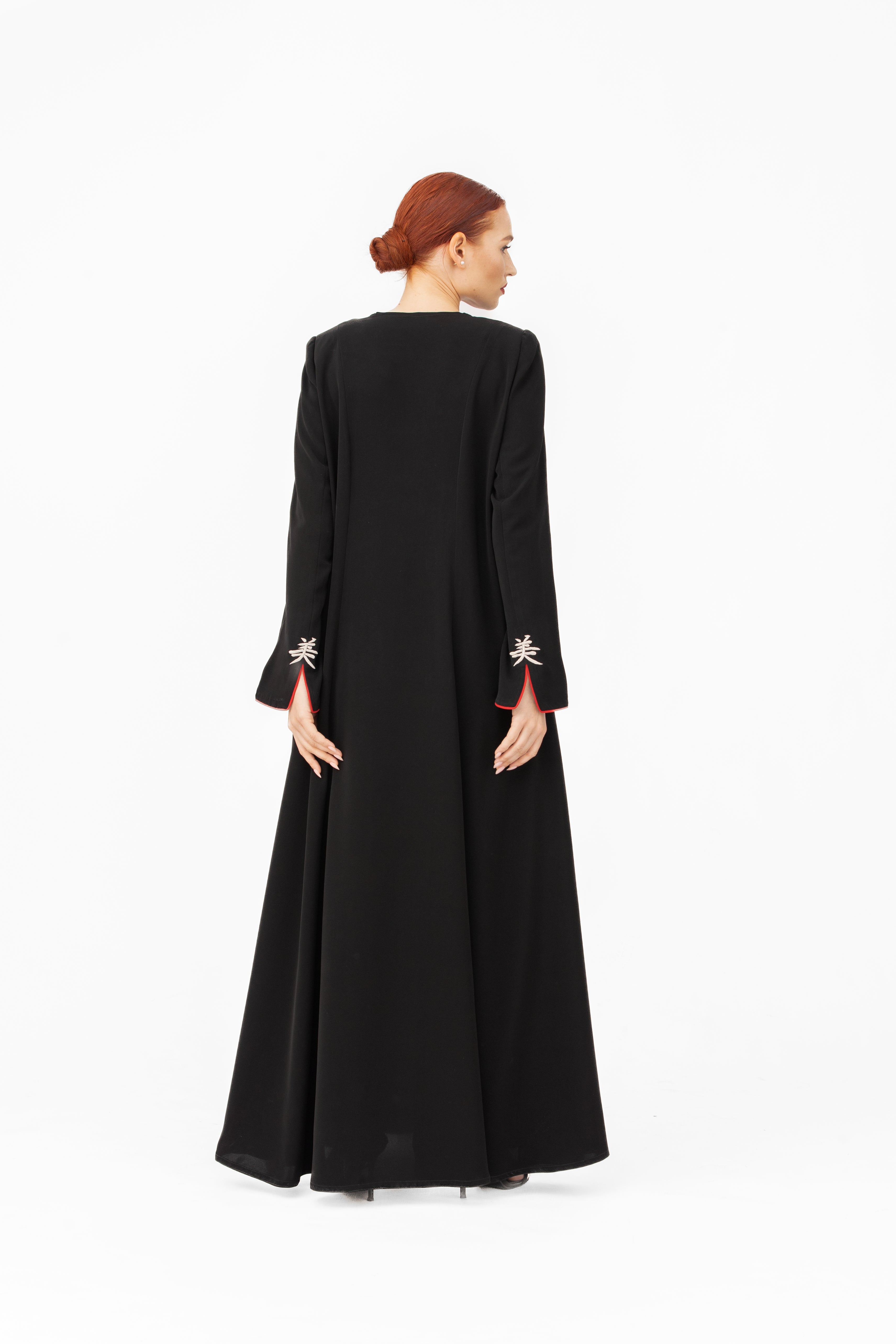NR62 : Oriental Touch Abaya