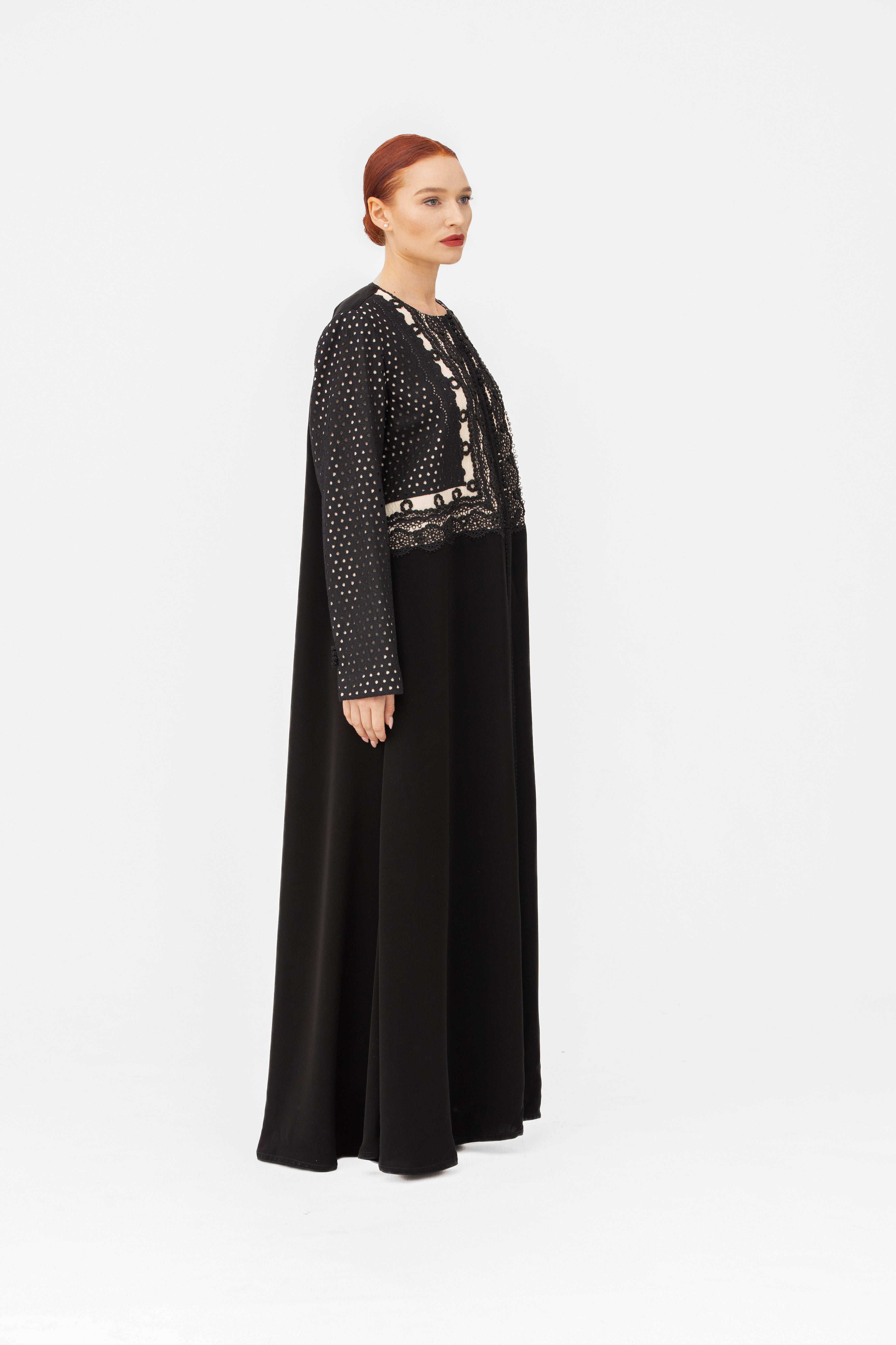 NR67 : Black Elegant Lace-Detail Abaya