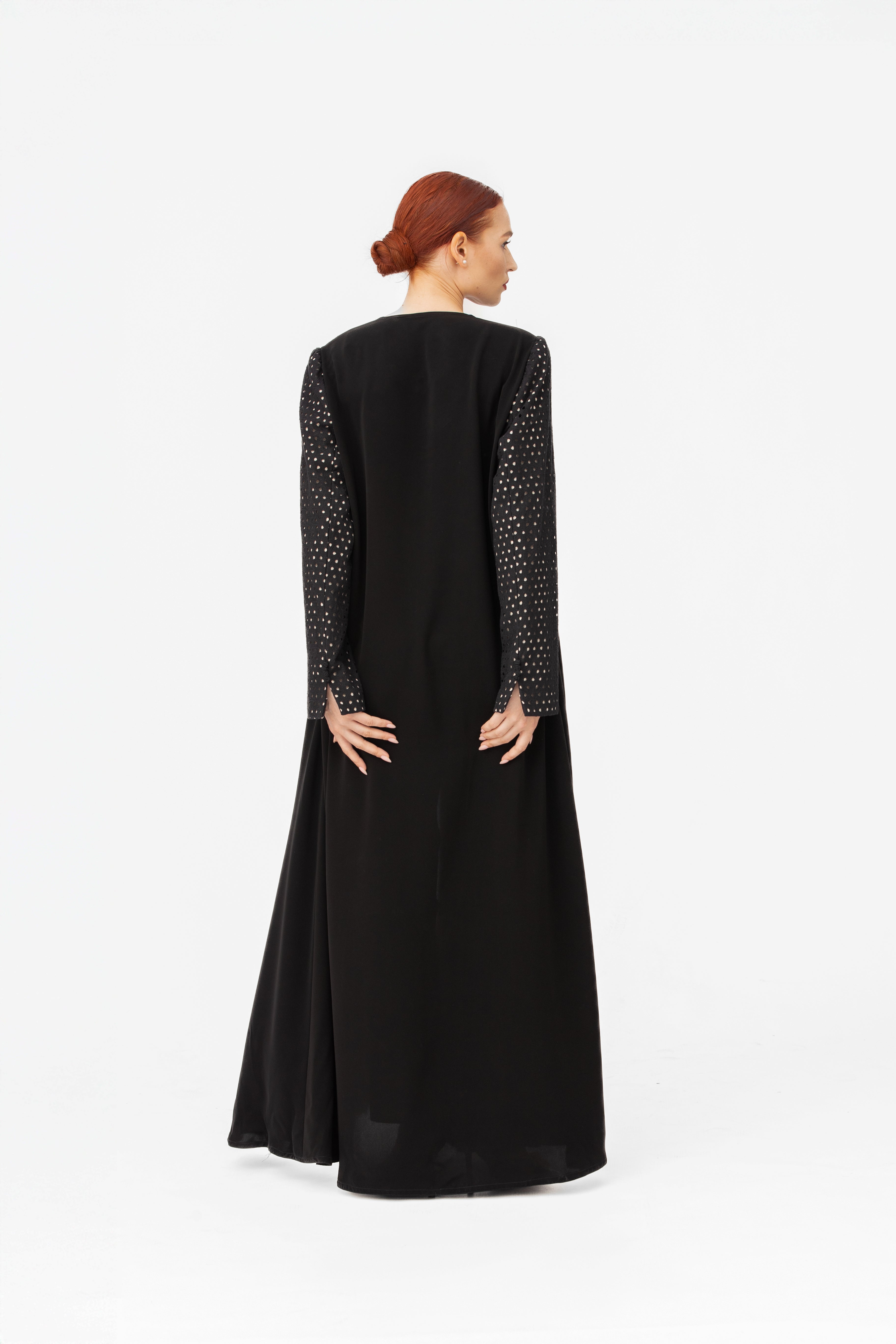 NR67 : Black Elegant Lace-Detail Abaya