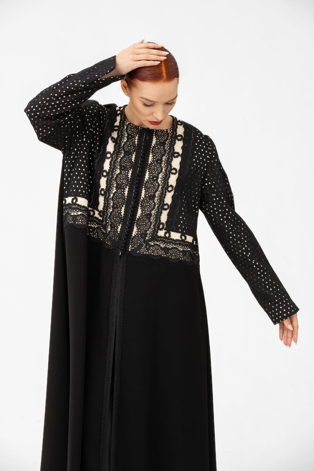 NR67 : Black Elegant Lace-Detail Abaya