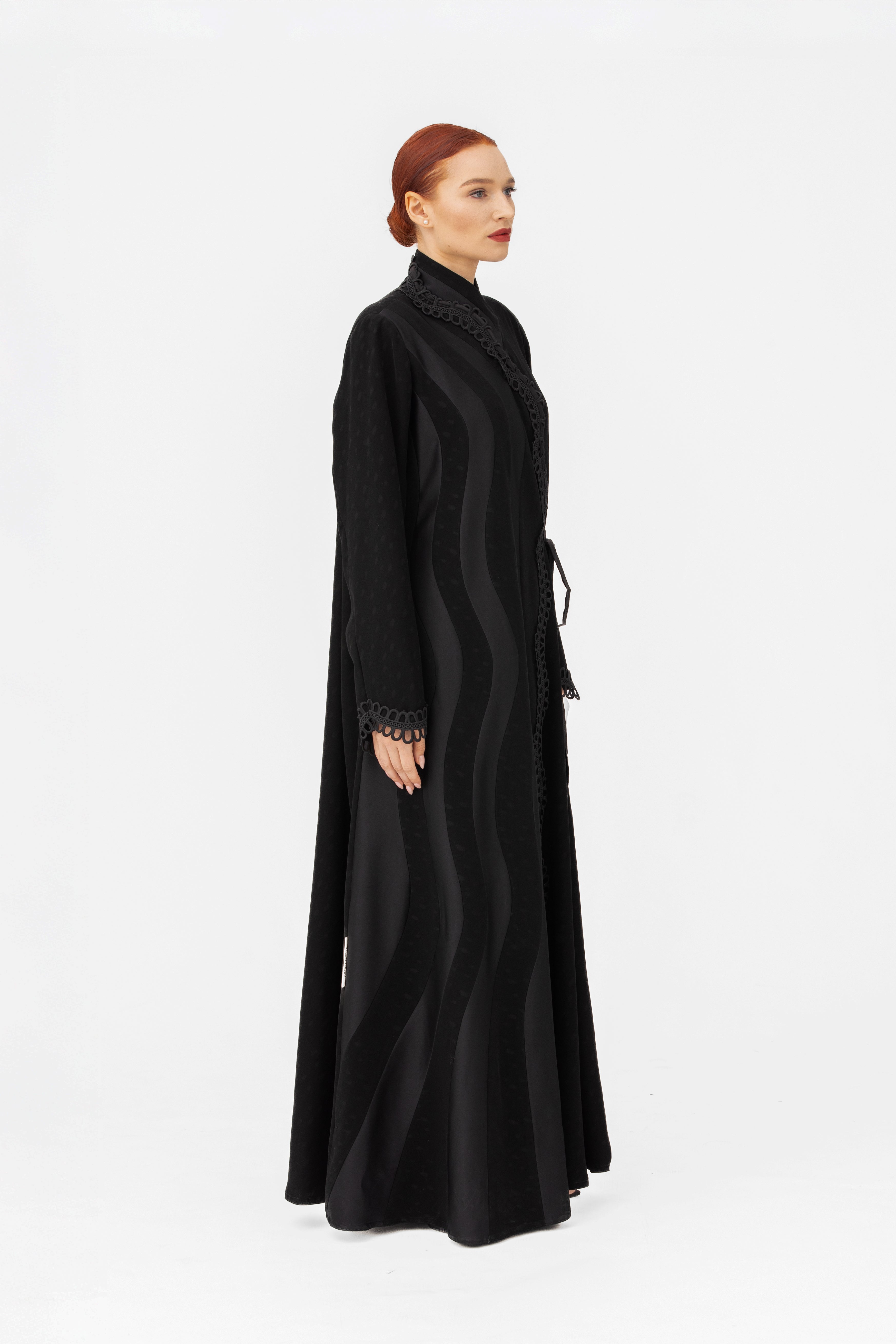 NR68 : Wavy Grace Abaya