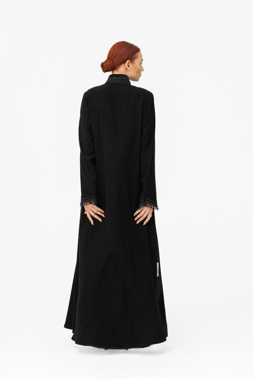 NR68 : Wavy Grace Abaya