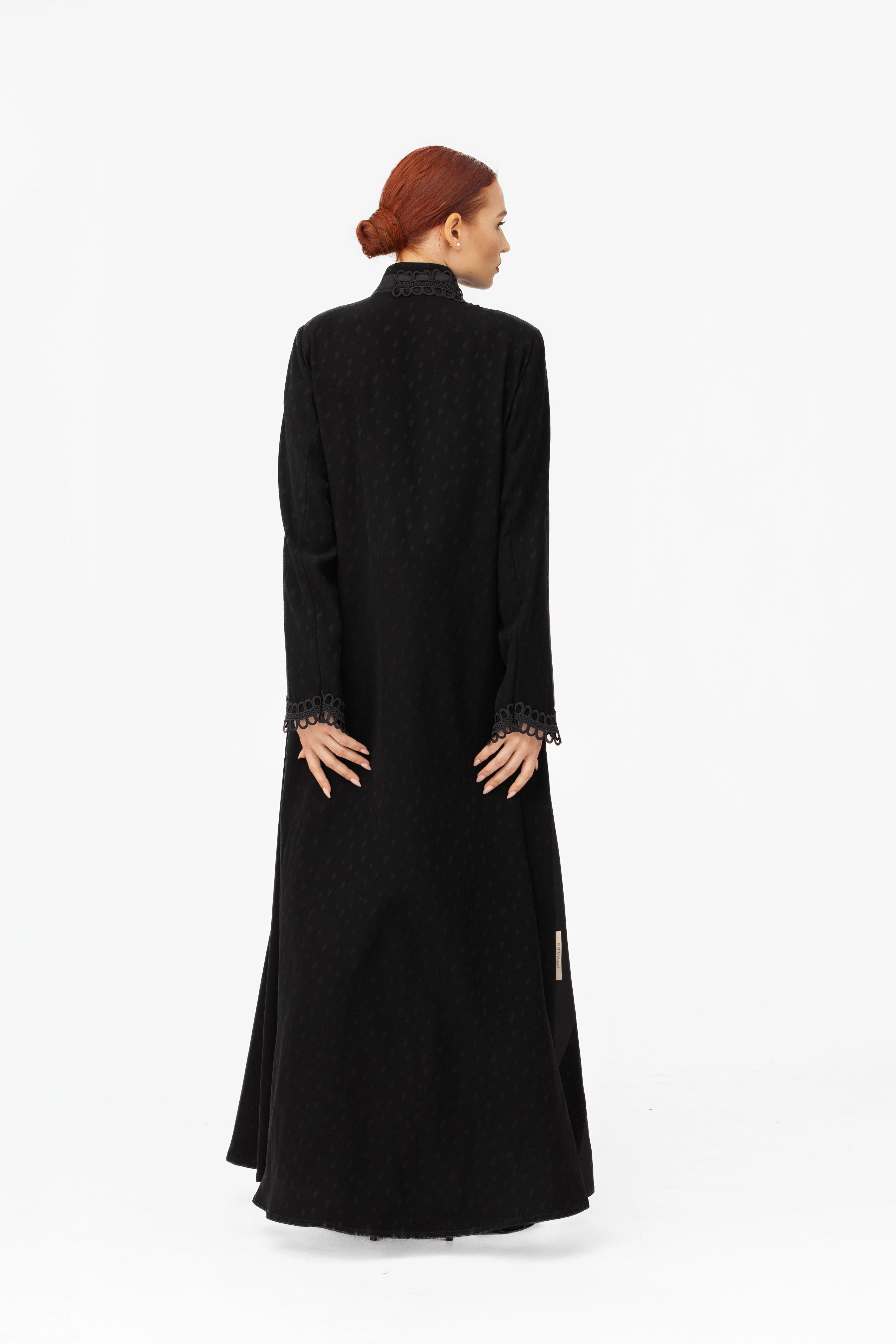 NR68 : Wavy Grace Abaya