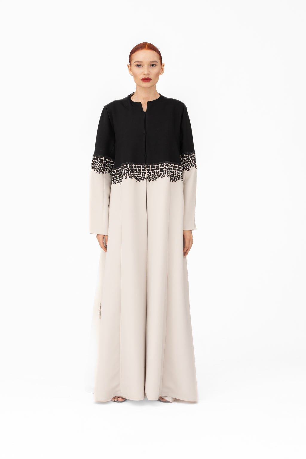 NR48 : Contrast Grace Abaya