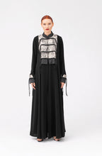 NR60 : Modern Contrast Abaya