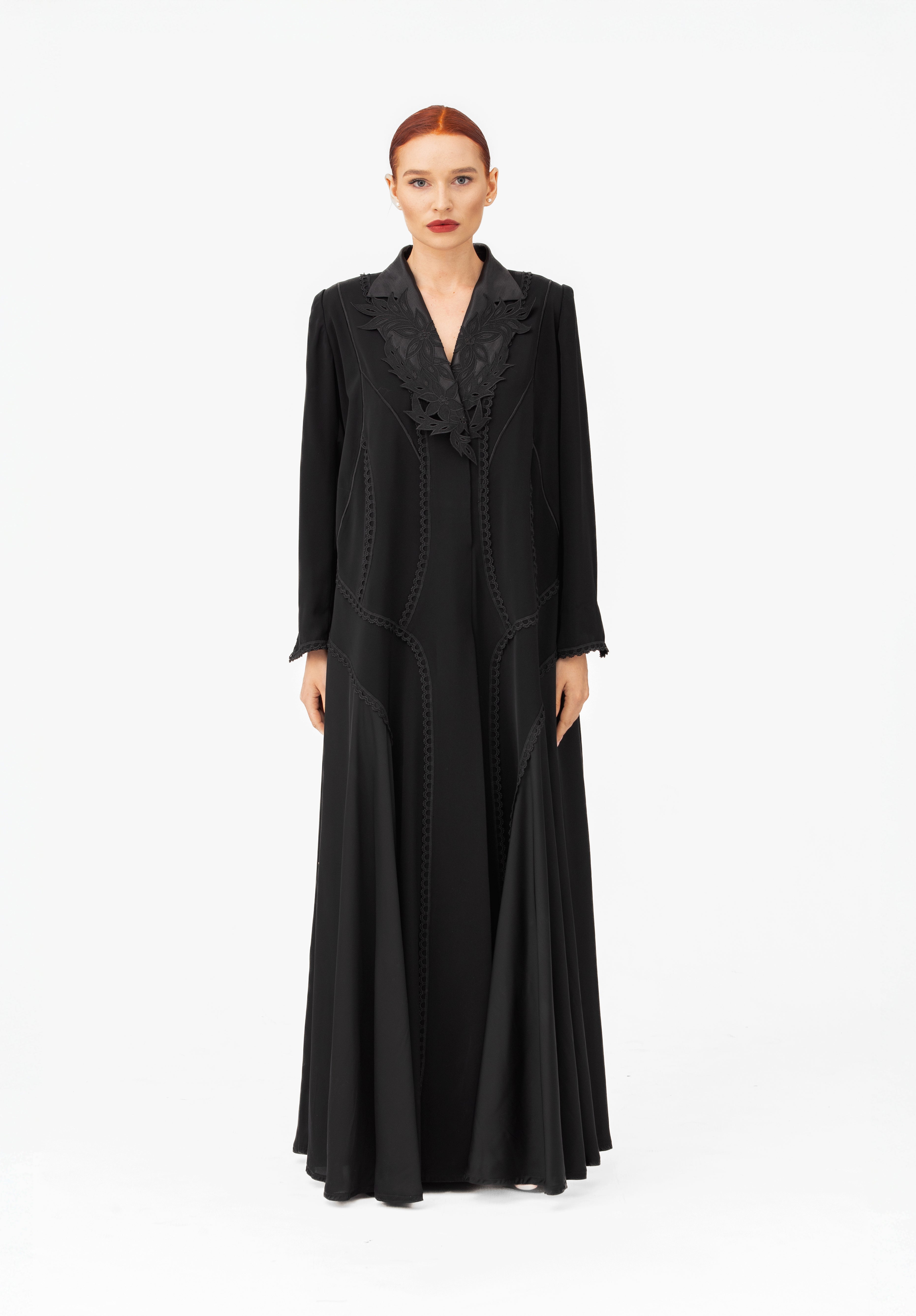 NR69 : Classic Lace Abaya